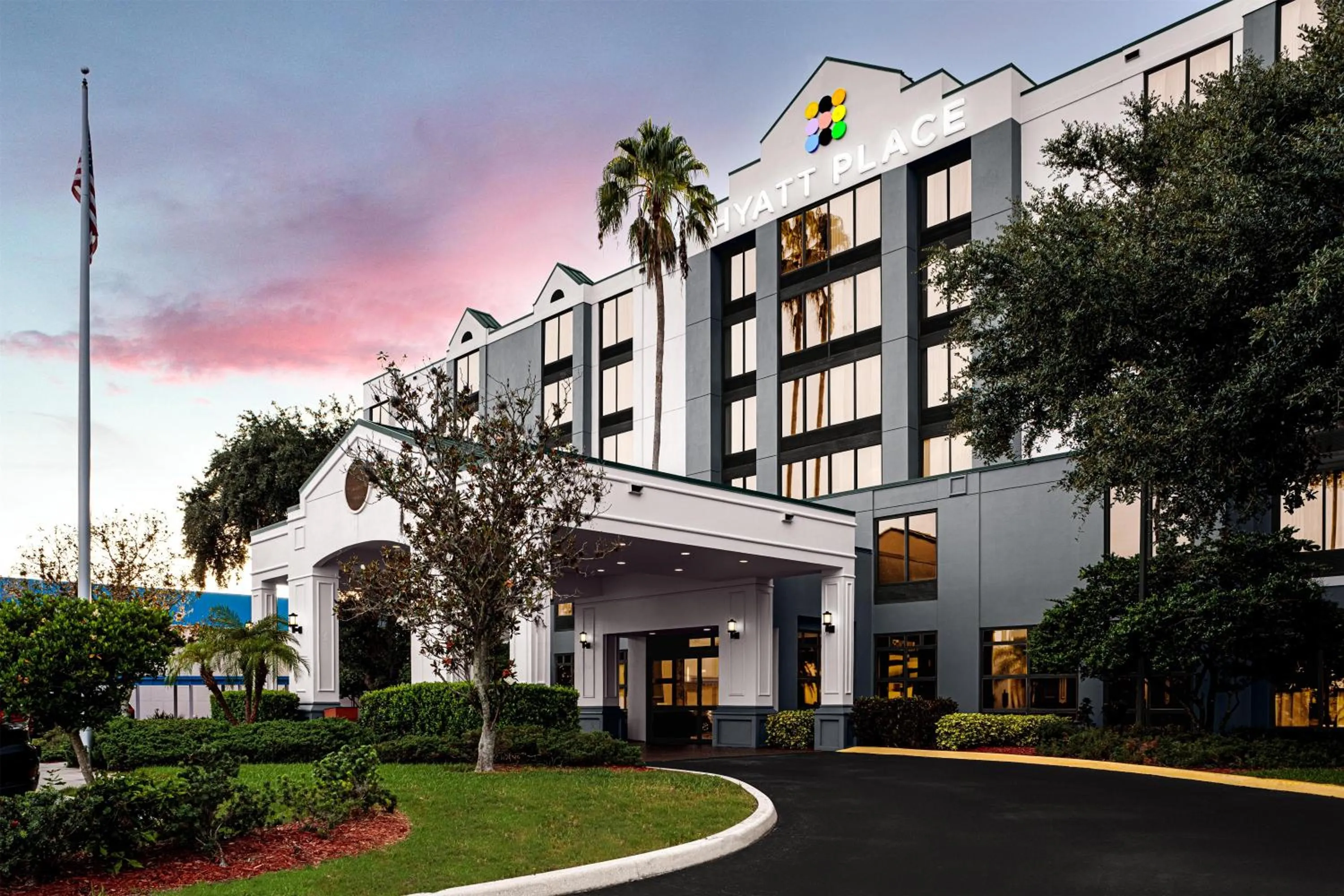 Property building in Hyatt Place Lakeland Center