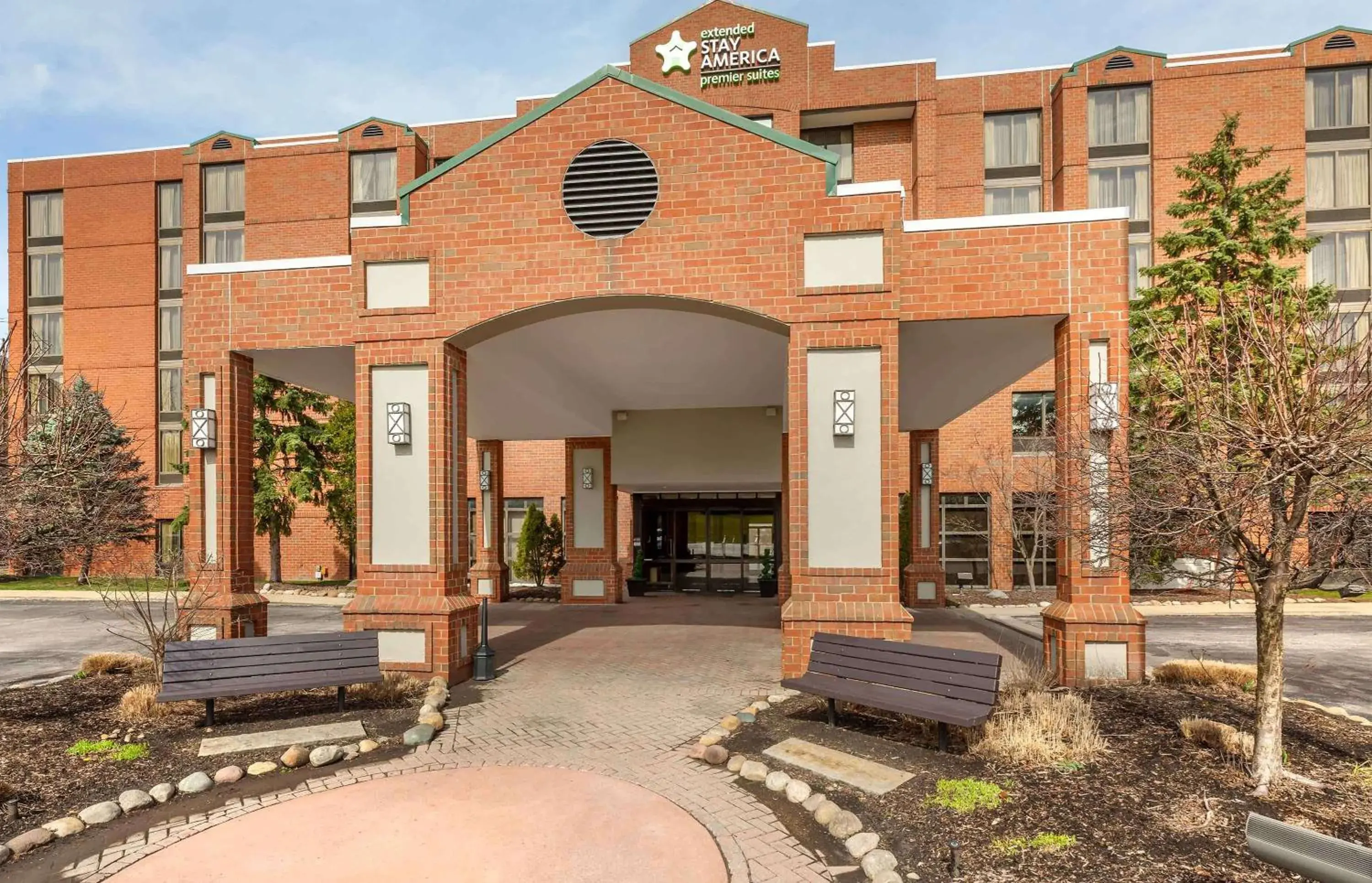 Property building in Extended Stay America Premier Suites - Cleveland - Independence Property building in Extended Stay America Premier Suites - Cleveland - Independence