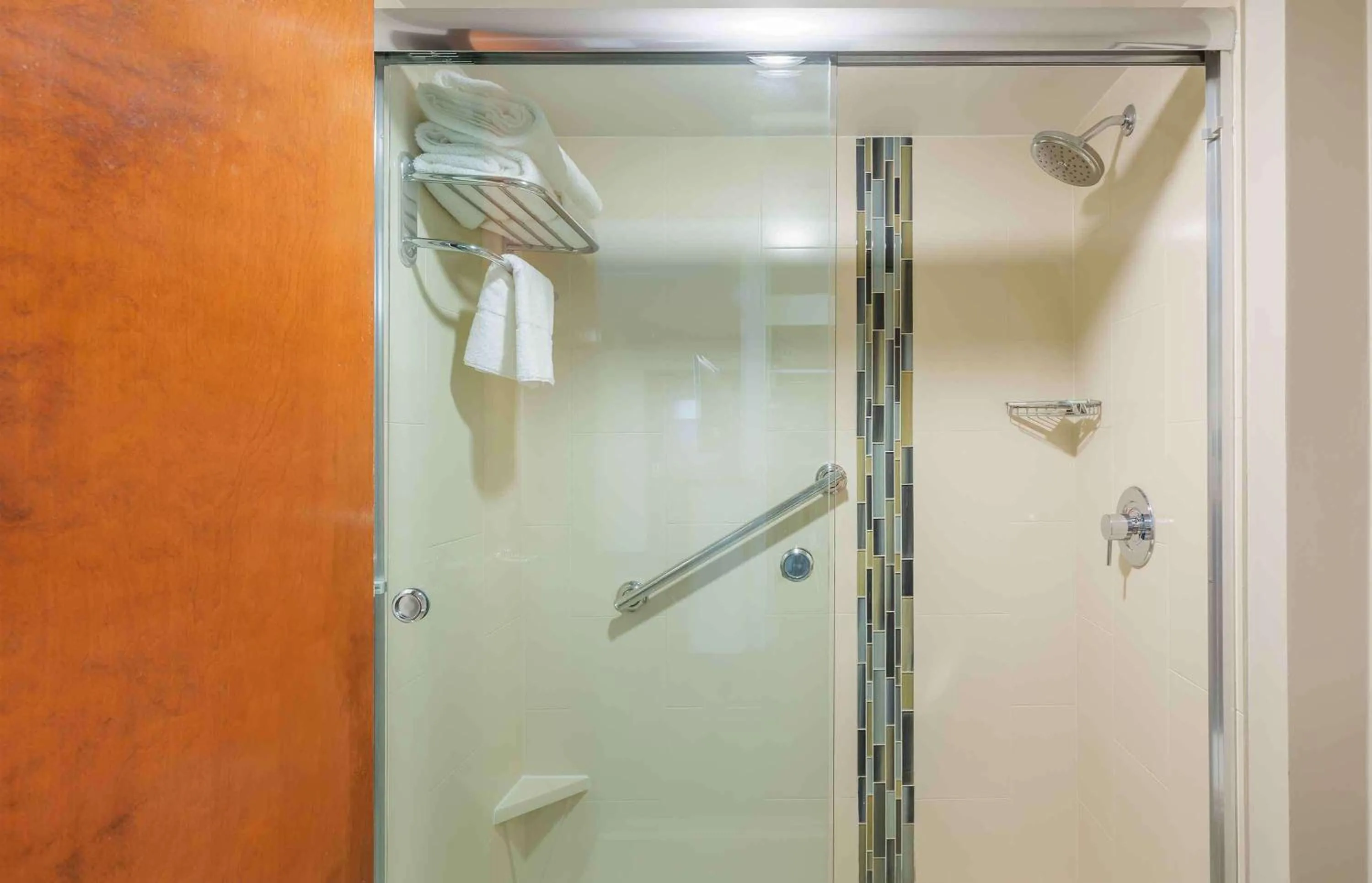 Bathroom in Extended Stay America Premier Suites - Cleveland - Independence