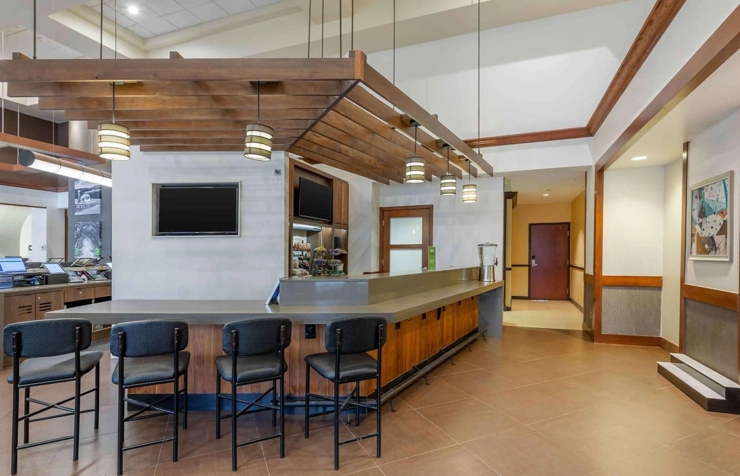 Breakfast in Extended Stay America Premier Suites - Cleveland - Independence