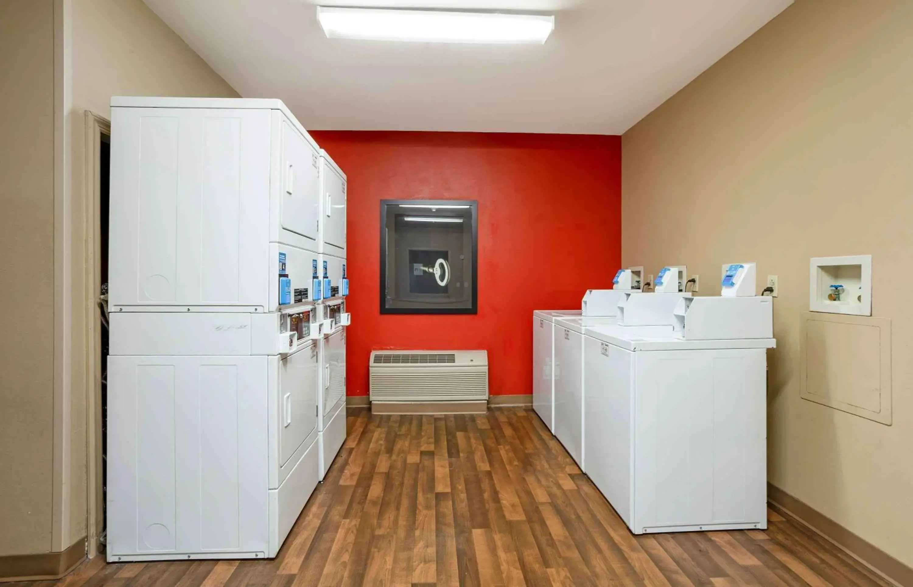 Property building in Extended Stay America Suites - Meadowlands - Rutherford Property building in Extended Stay America Suites - Meadowlands - Rutherford