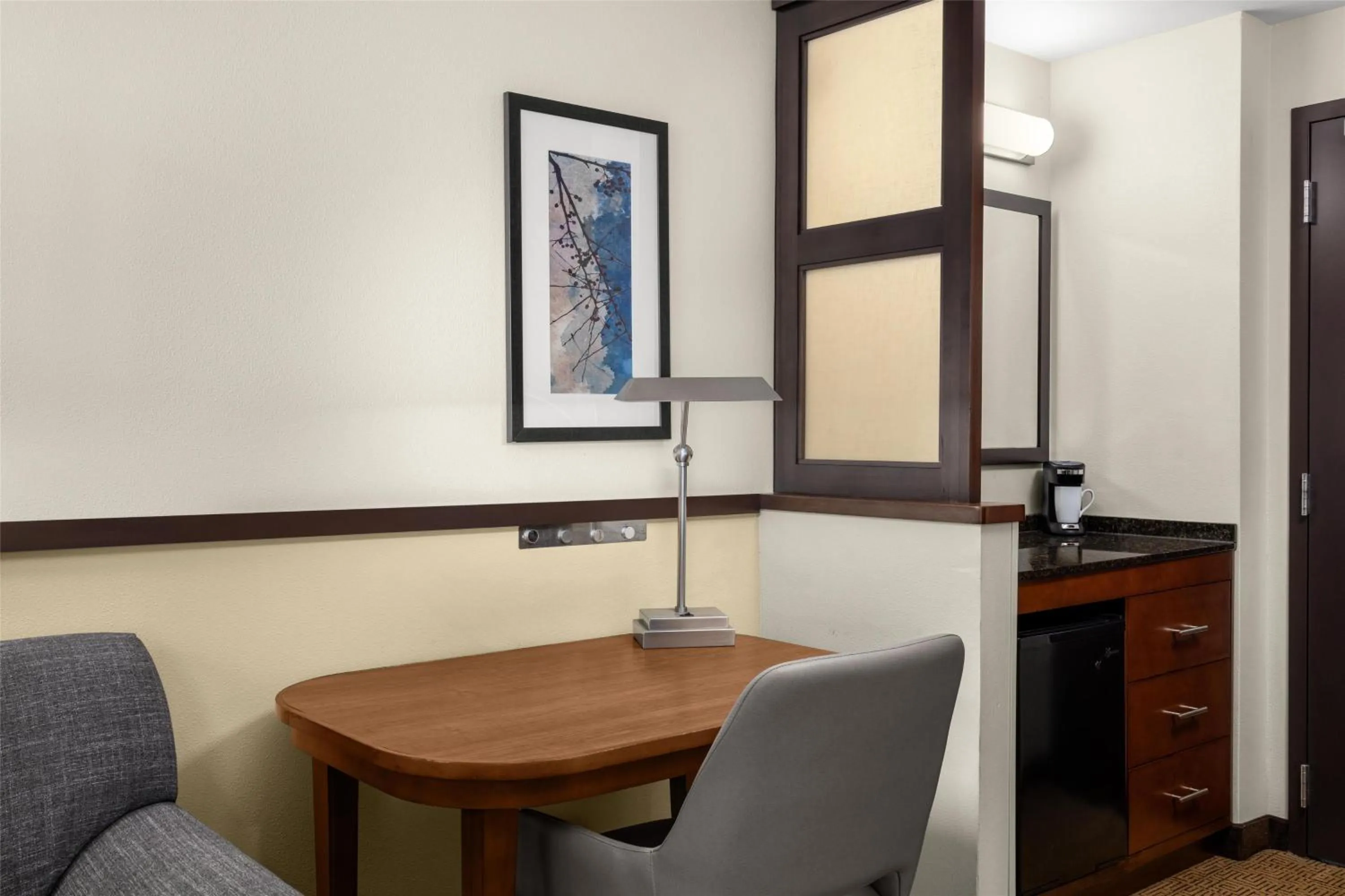 Bedroom in Hyatt Place Memphis Germantown