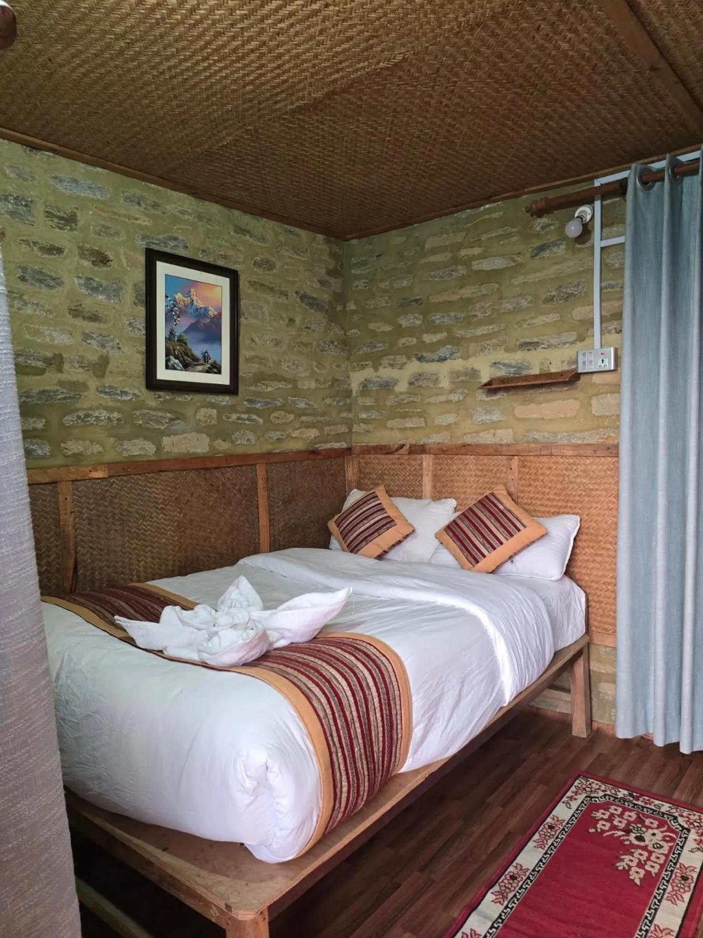 Budget Single Room in Pumdikot Mountain Lodge