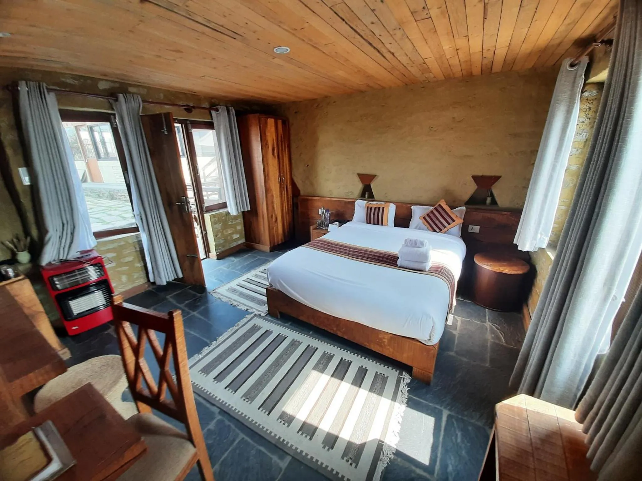 Pumdikot Mountain Lodge