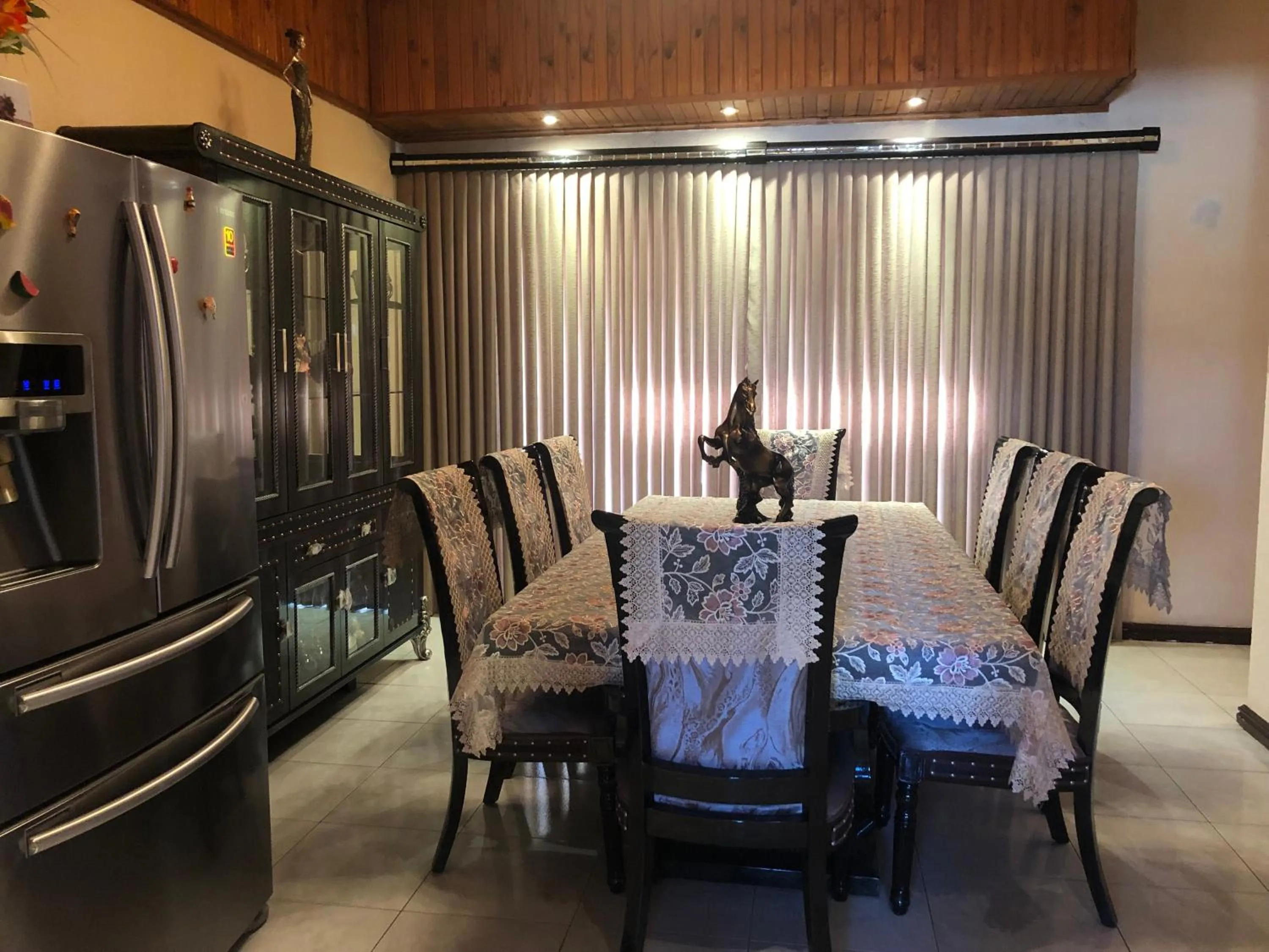 Restaurant/places to eat in Naomi's Place