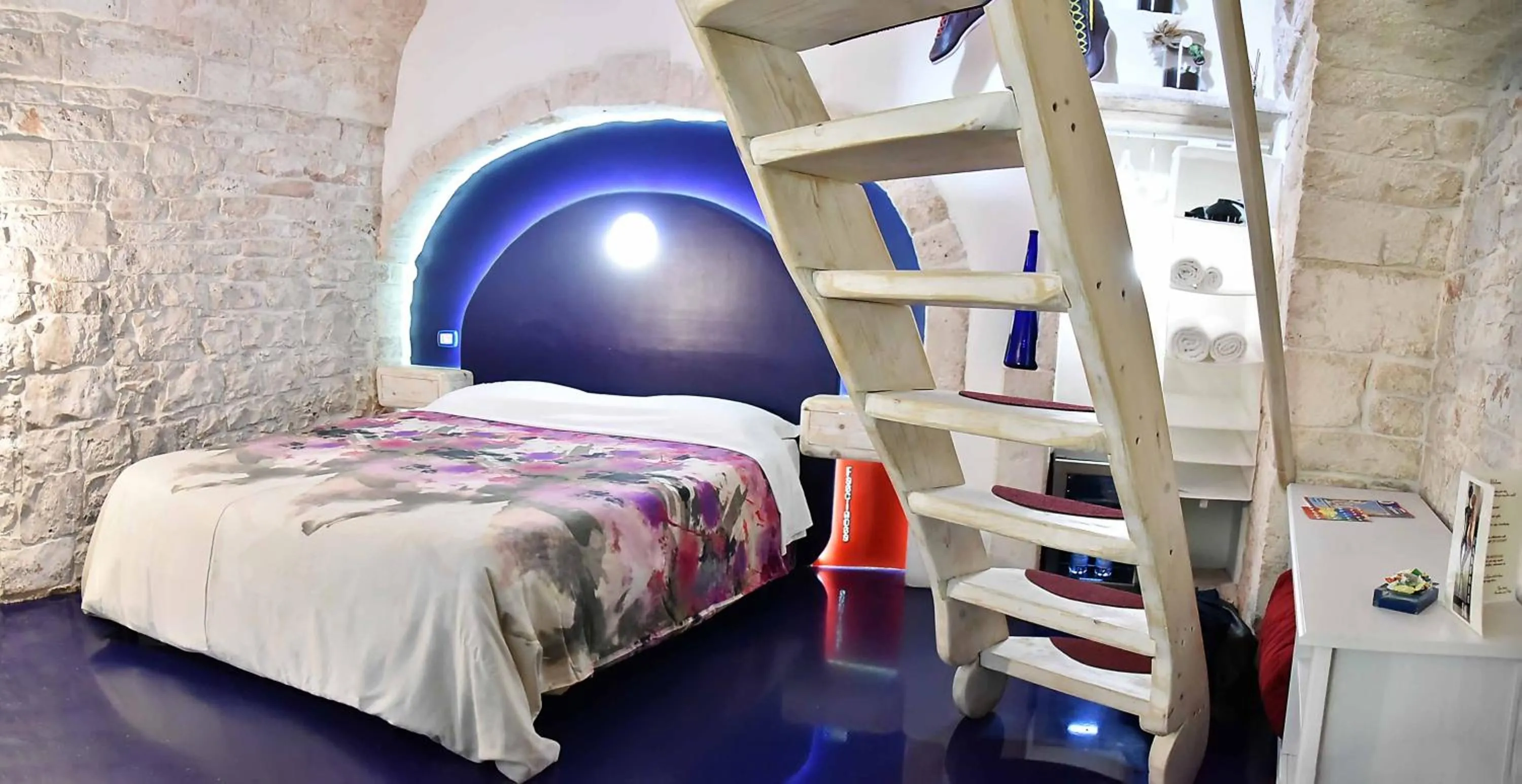 l'angolo di Gaudì, alcoba Fascinosa