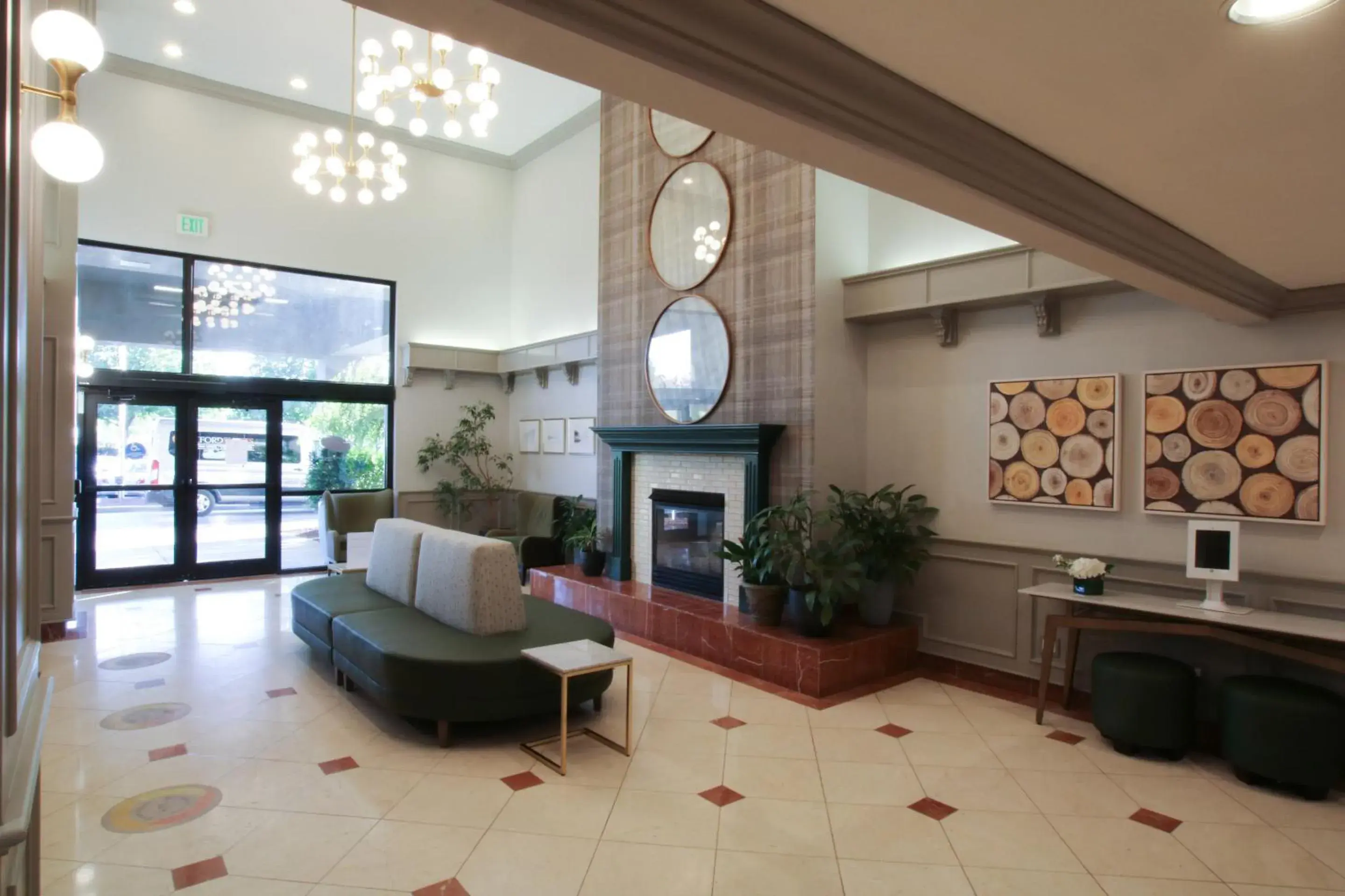 Lobby or reception in Oxford Suites Spokane Valley Lobby or reception in Oxford Suites Spokane Valley