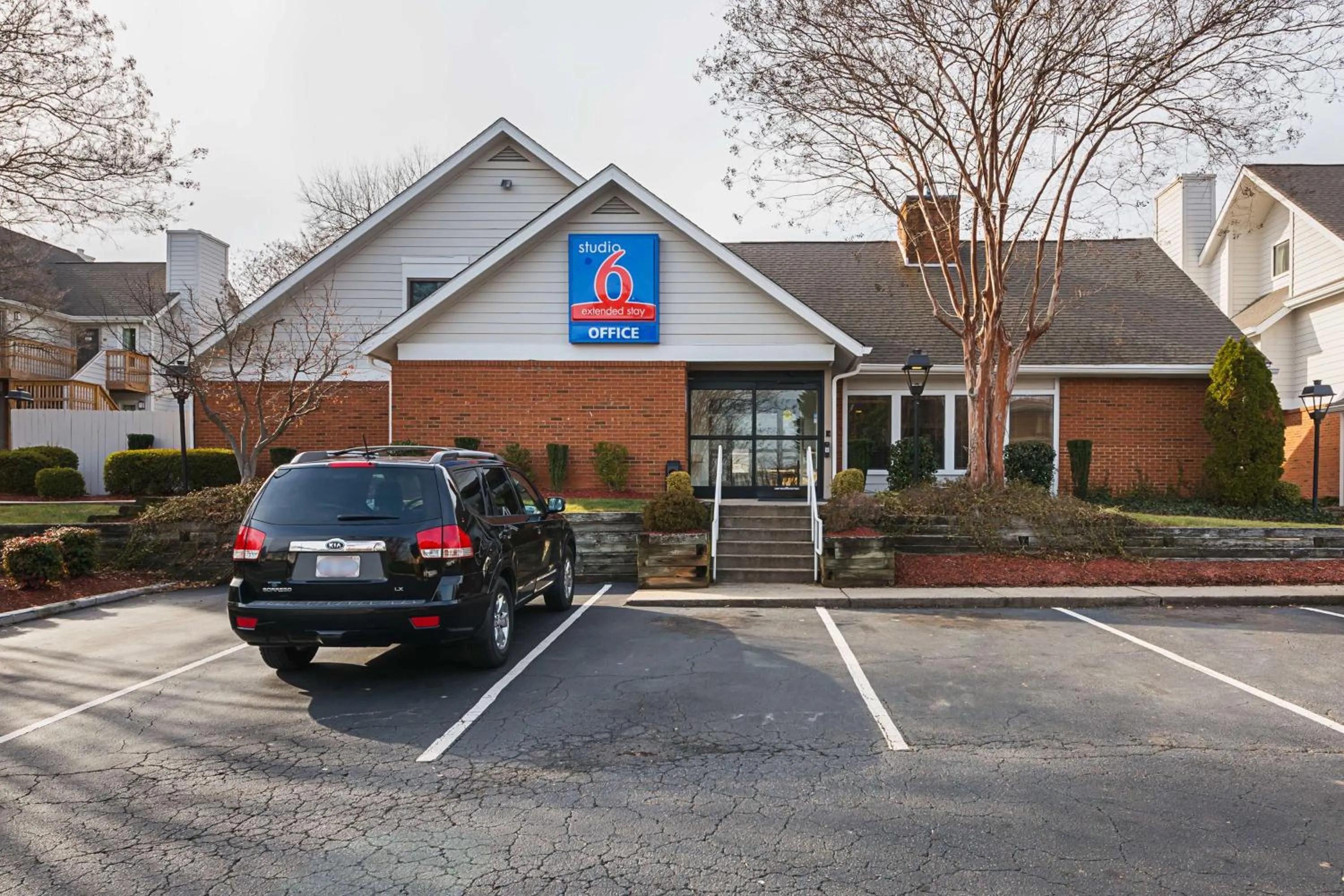 Property building in Studio 6-Greensboro, NC