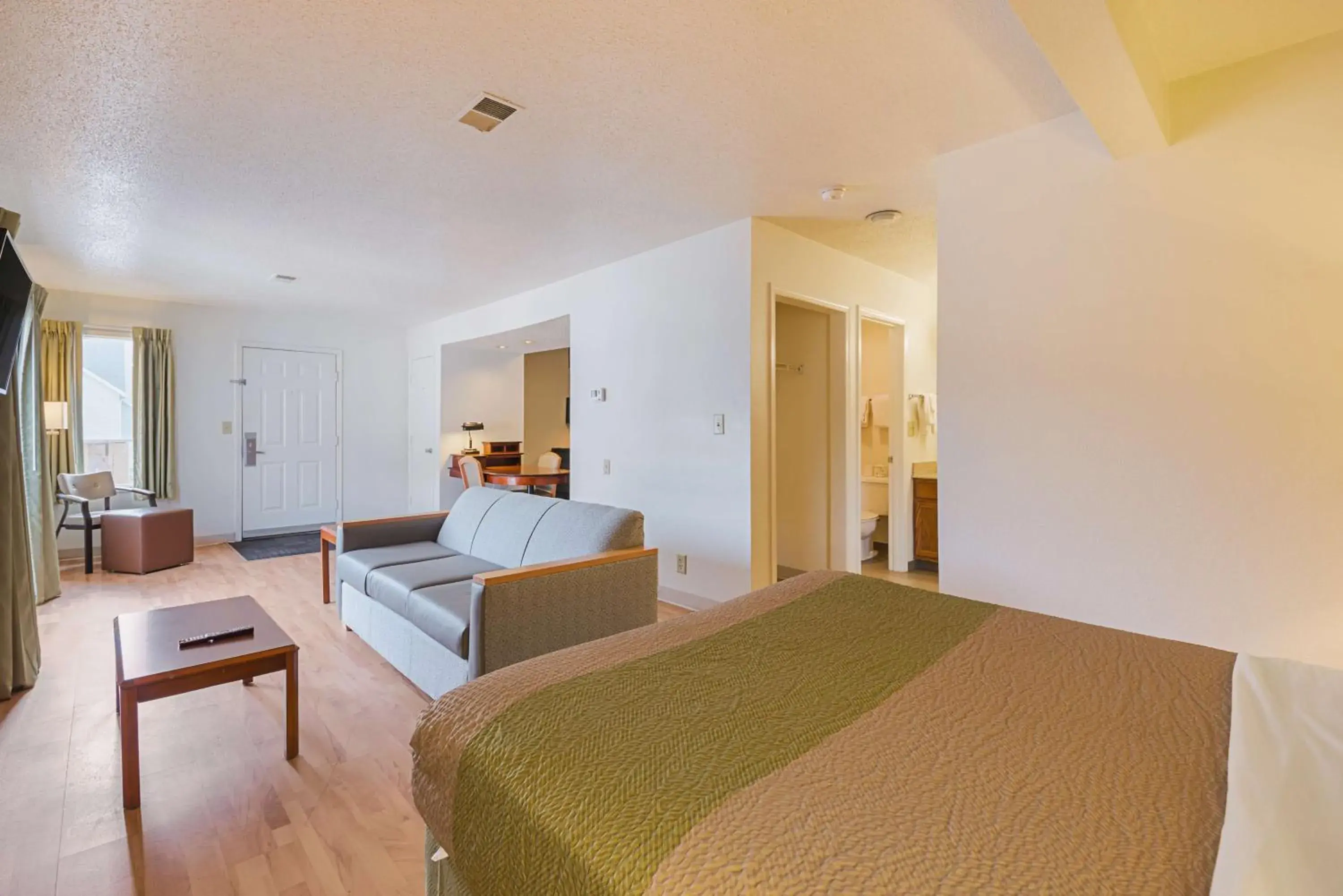 TV and multimedia, Bed in Studio 6-Greensboro, NC TV and multimedia, Bed in Studio 6-Greensboro, NC