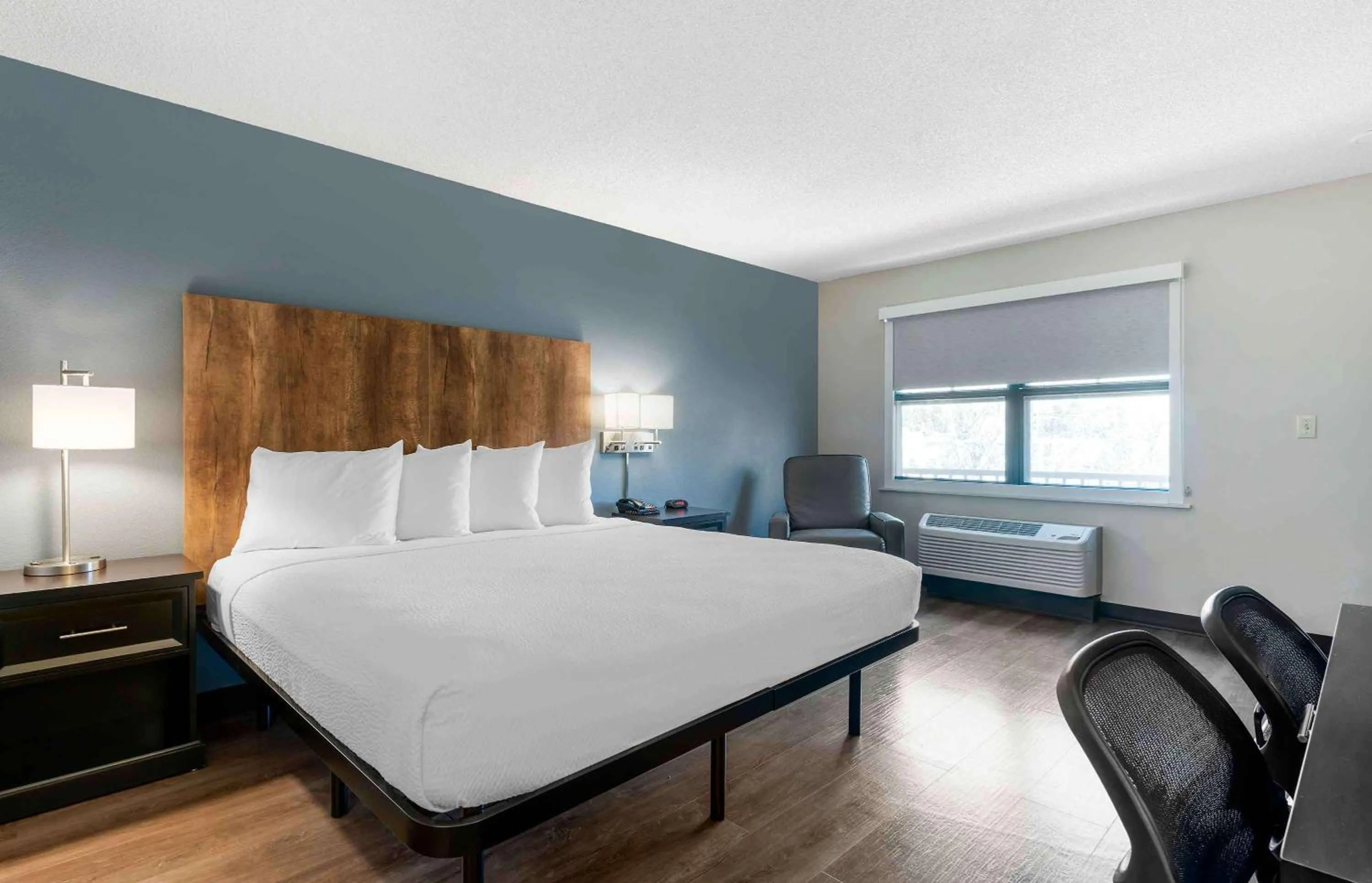 Bedroom, Bed in Extended Stay America Suites - San Ramon - Bishop Ranch - East