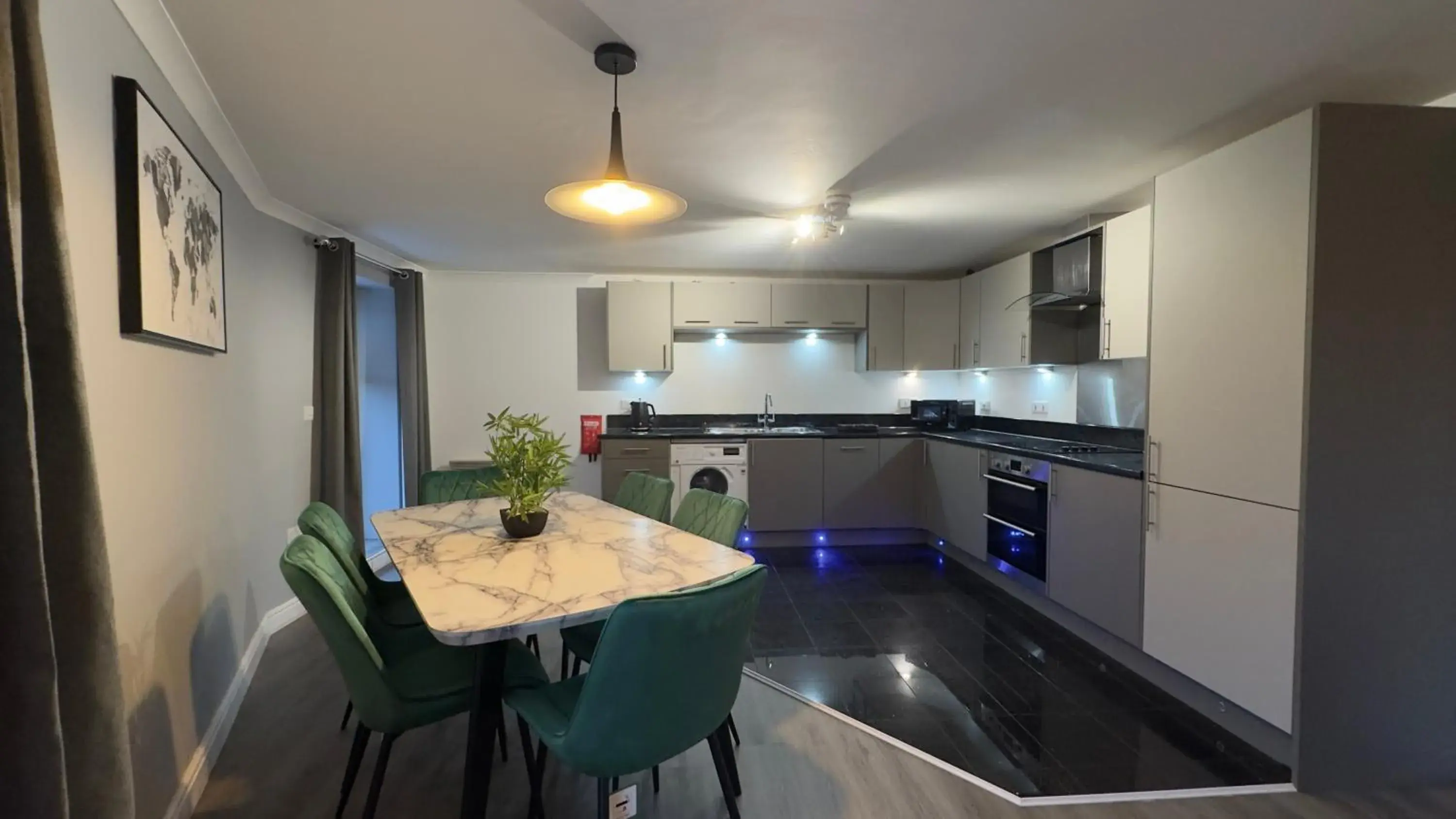 Two-Bedroom Deluxe Apartment with Balcony in Bookbinders Apartments Leeds City Centre Two-Bedroom Deluxe Apartment with Balcony in Bookbinders Apartments Leeds City Centre