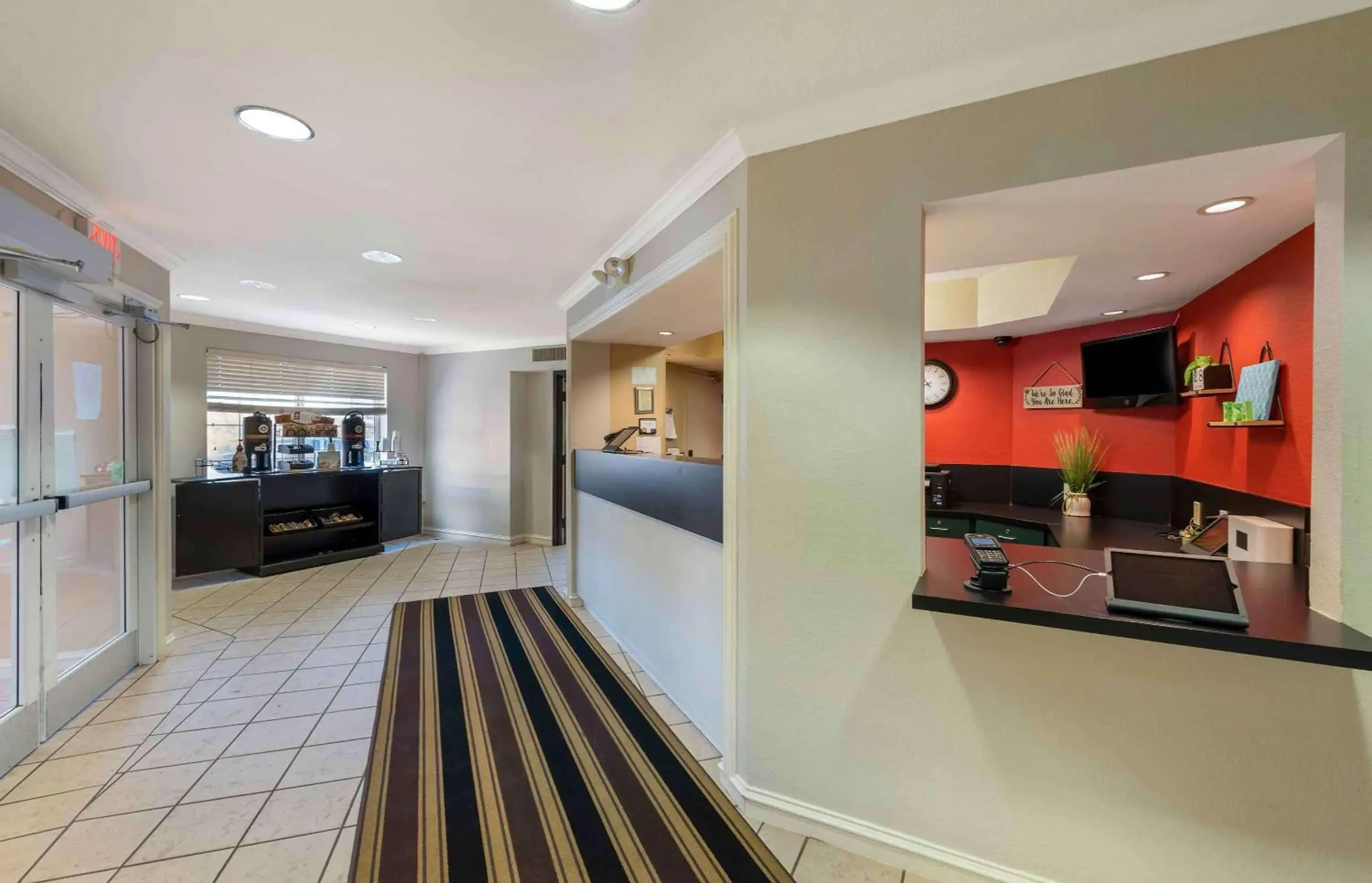 Lobby or reception in Extended Stay America Suites - Minneapolis - Airport - Eagan - North Lobby or reception in Extended Stay America Suites - Minneapolis - Airport - Eagan - North