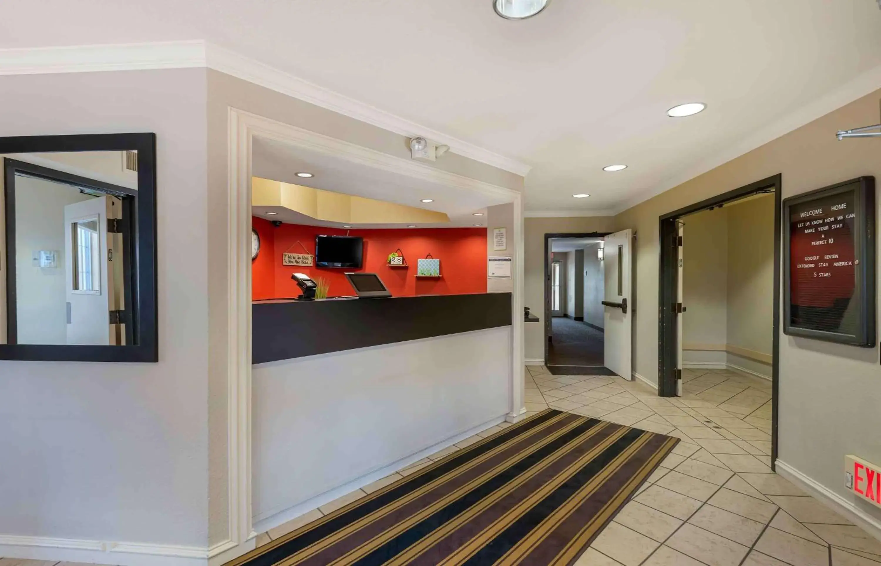 Lobby or reception in Extended Stay America Suites - Minneapolis - Airport - Eagan - North Lobby or reception in Extended Stay America Suites - Minneapolis - Airport - Eagan - North