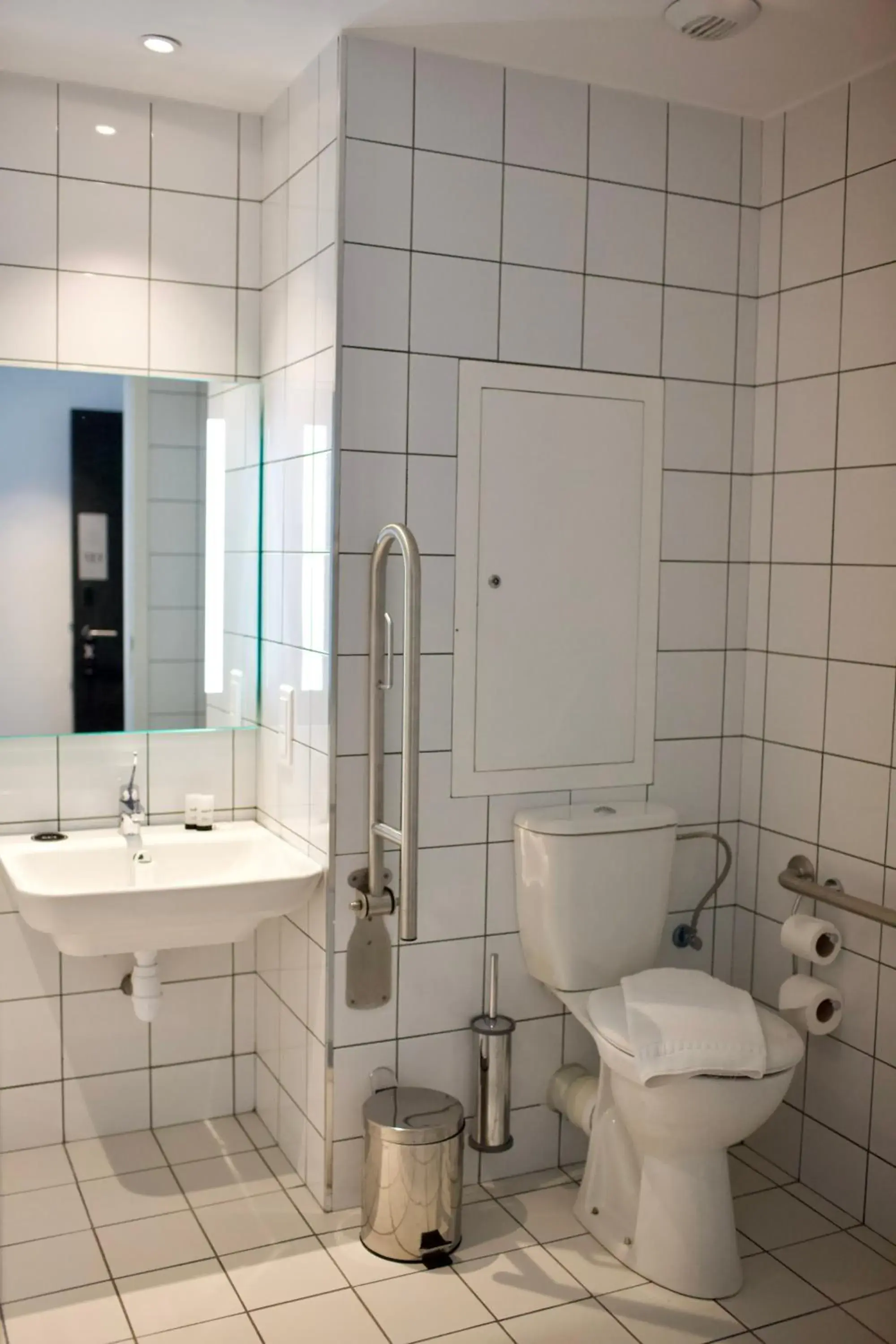 Shower, Bathroom in ONOMO Hotel Tanger Med