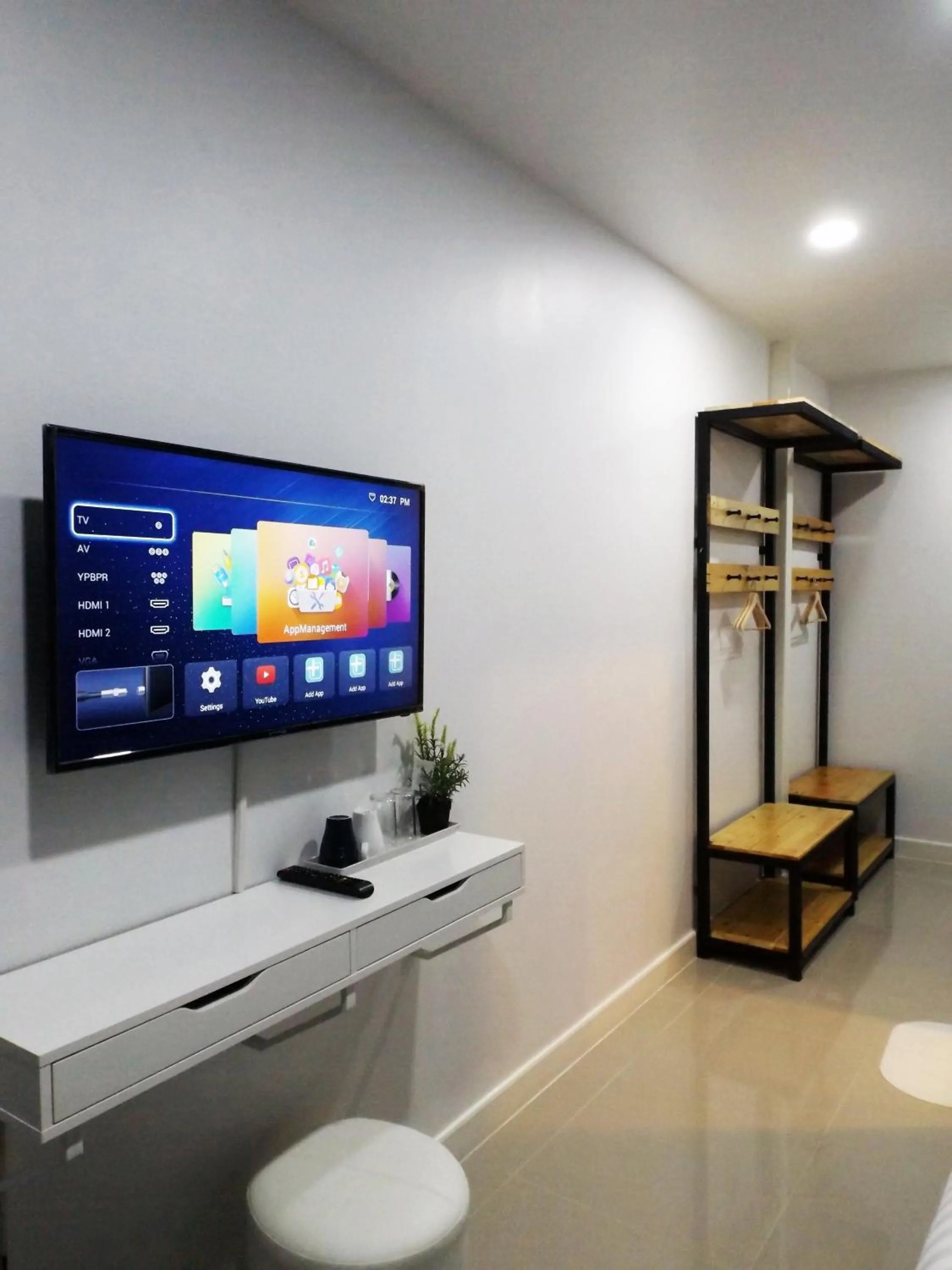 TV and multimedia in Every Surawong