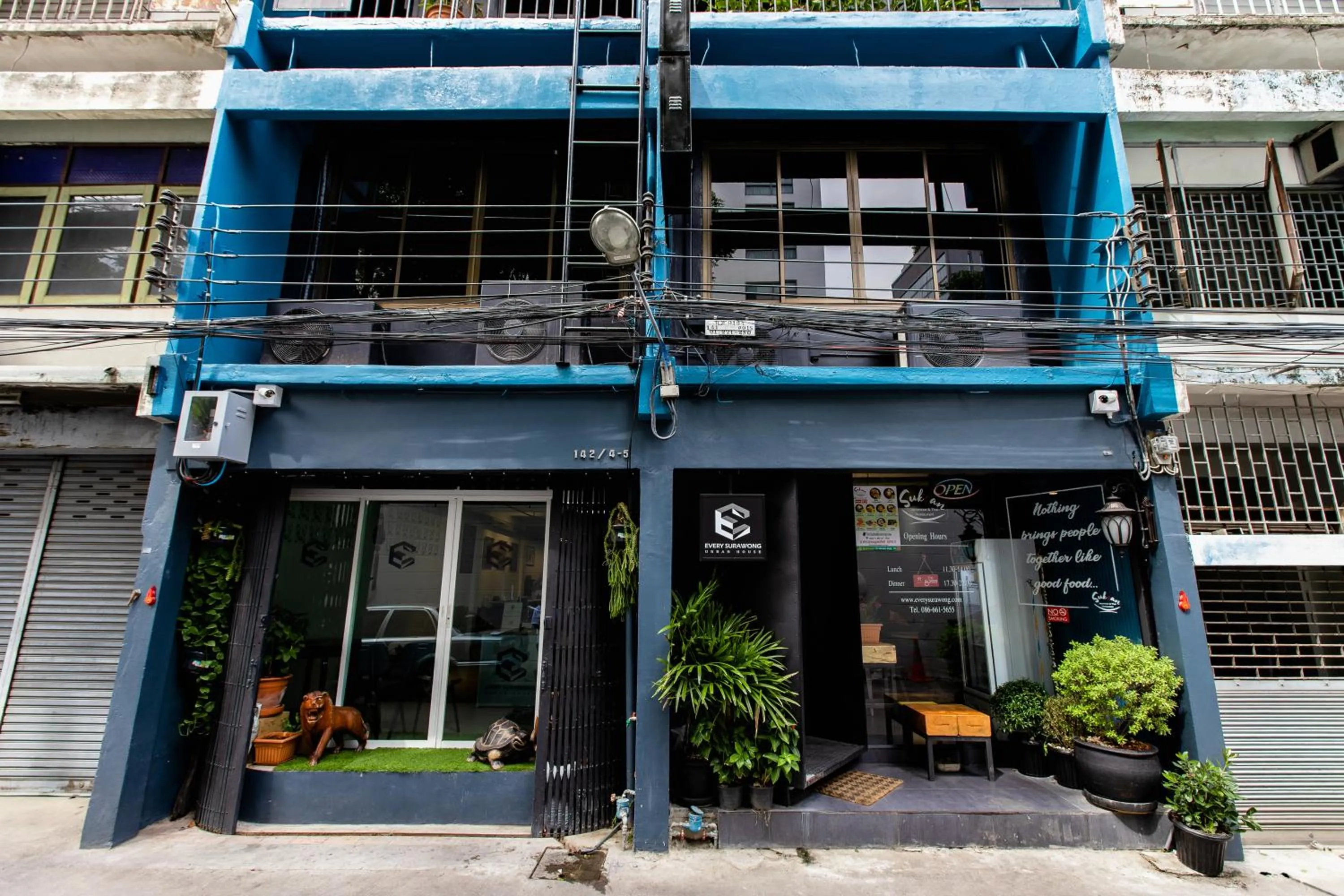 Property building in Every Surawong