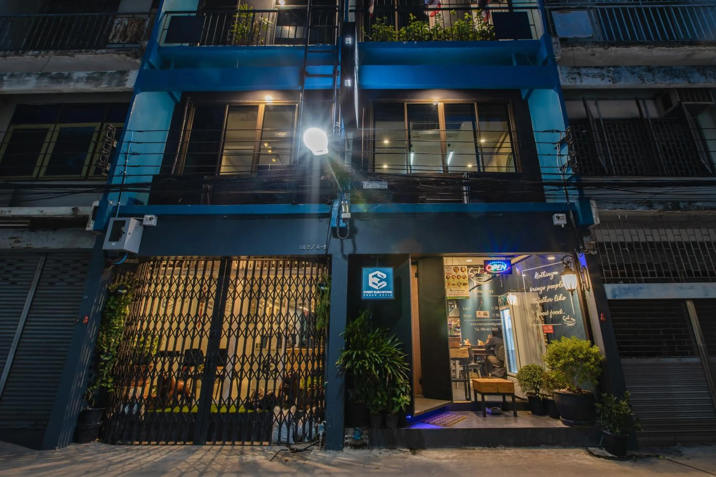 Property building in Every Surawong