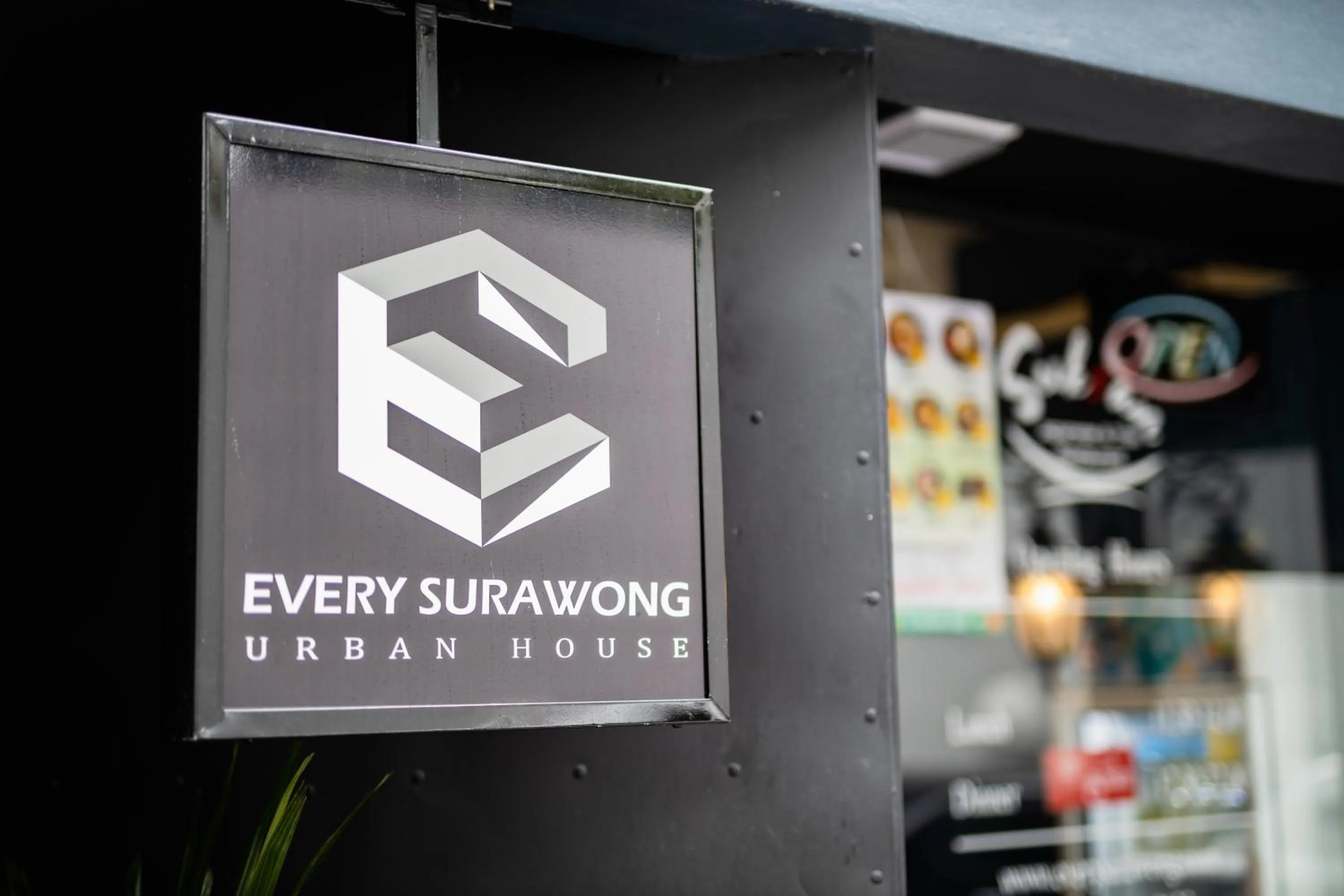 Logo/Certificate/Sign in Every Surawong
