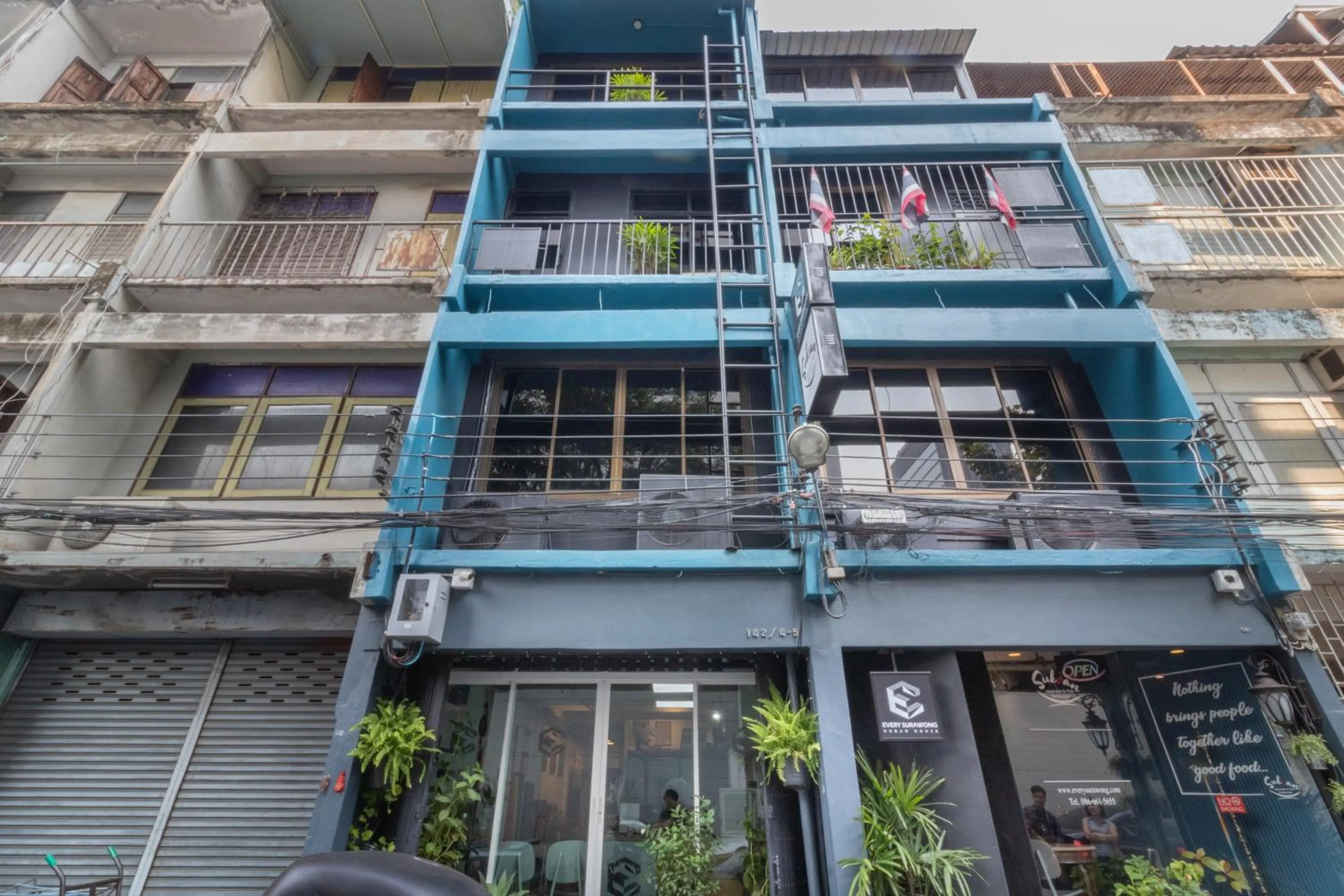 Property building in Every Surawong