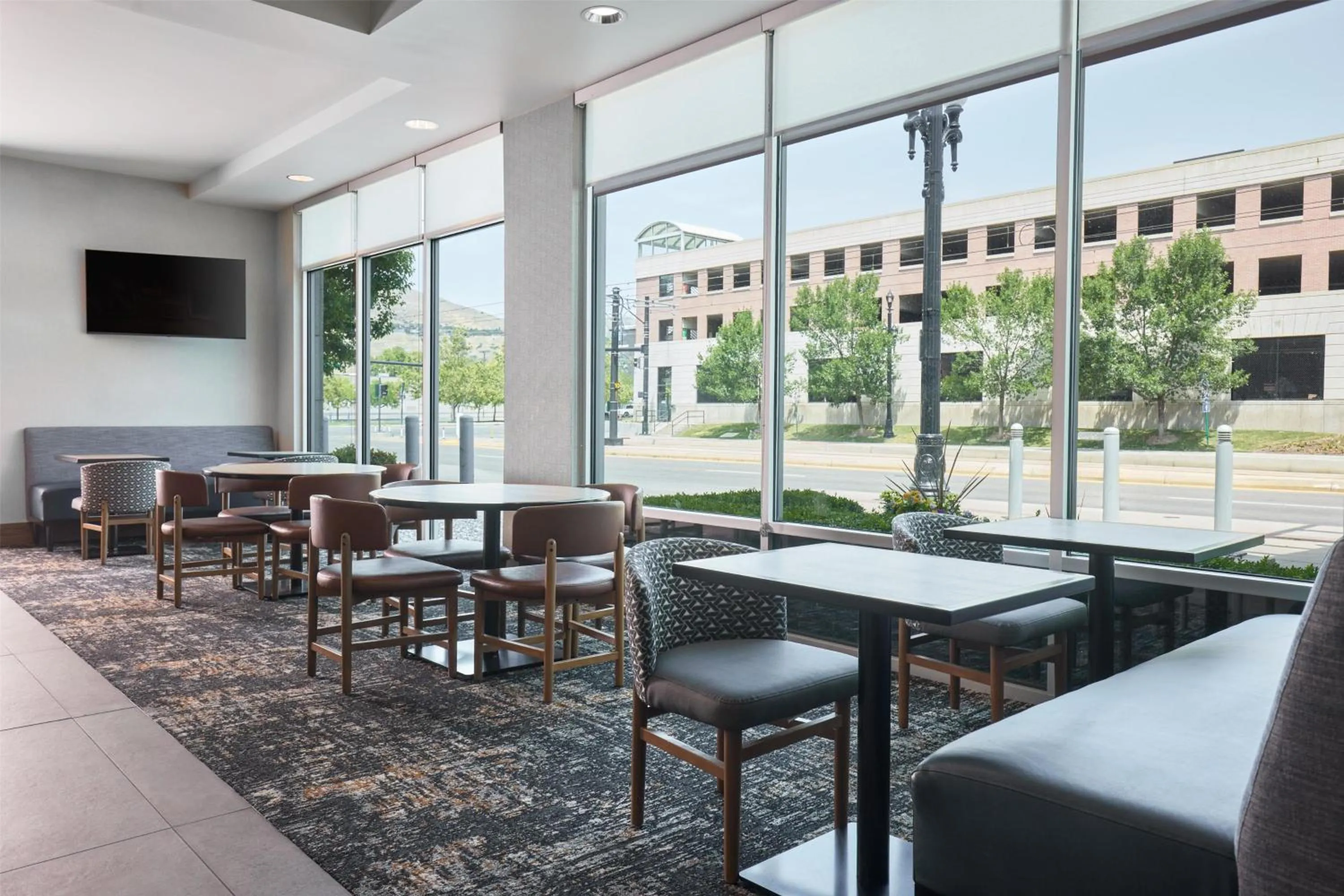 Restaurant/places to eat in Hyatt Place Salt Lake City Downtown / The Gateway