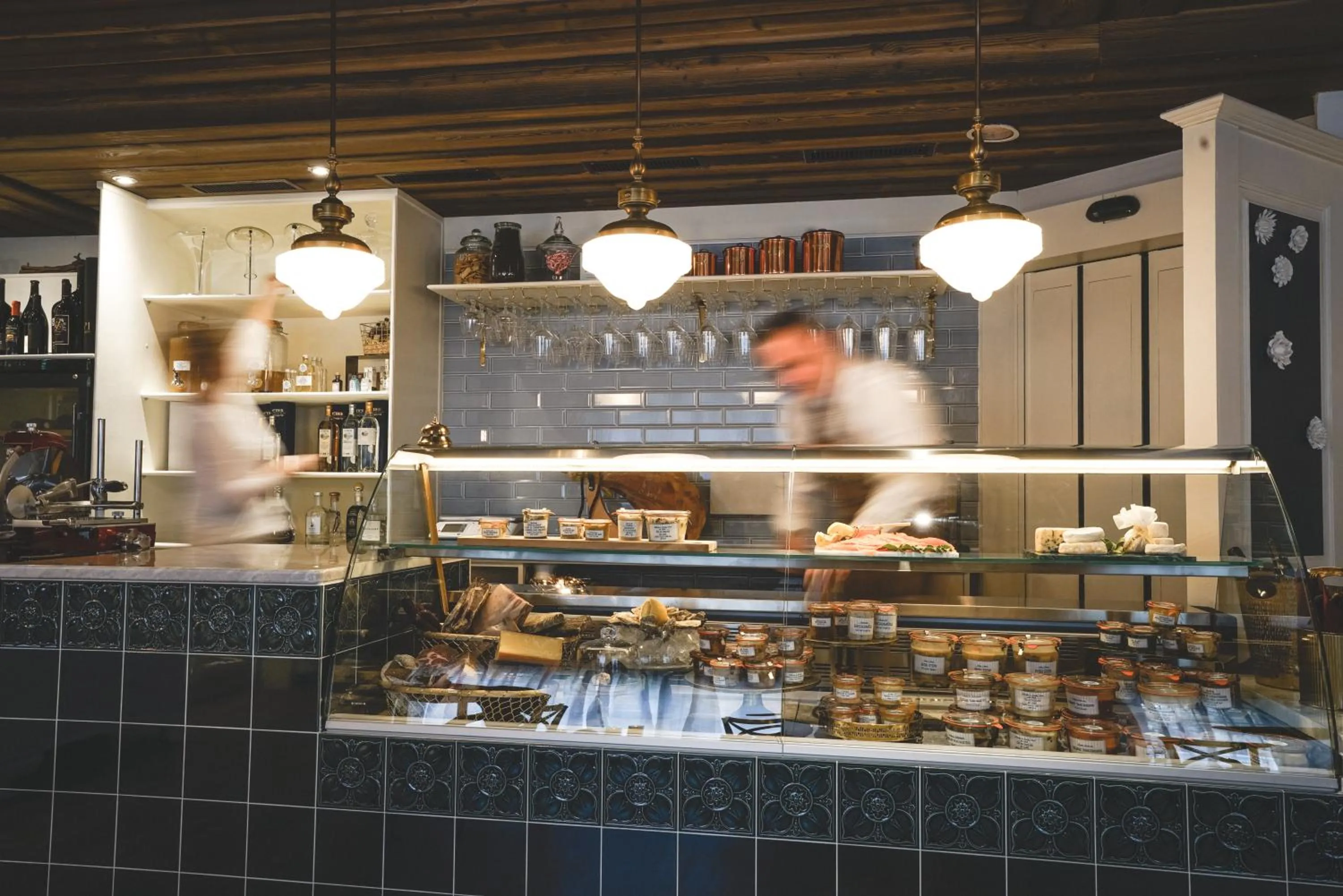 Restaurant/places to eat in Mirabeau Alpine