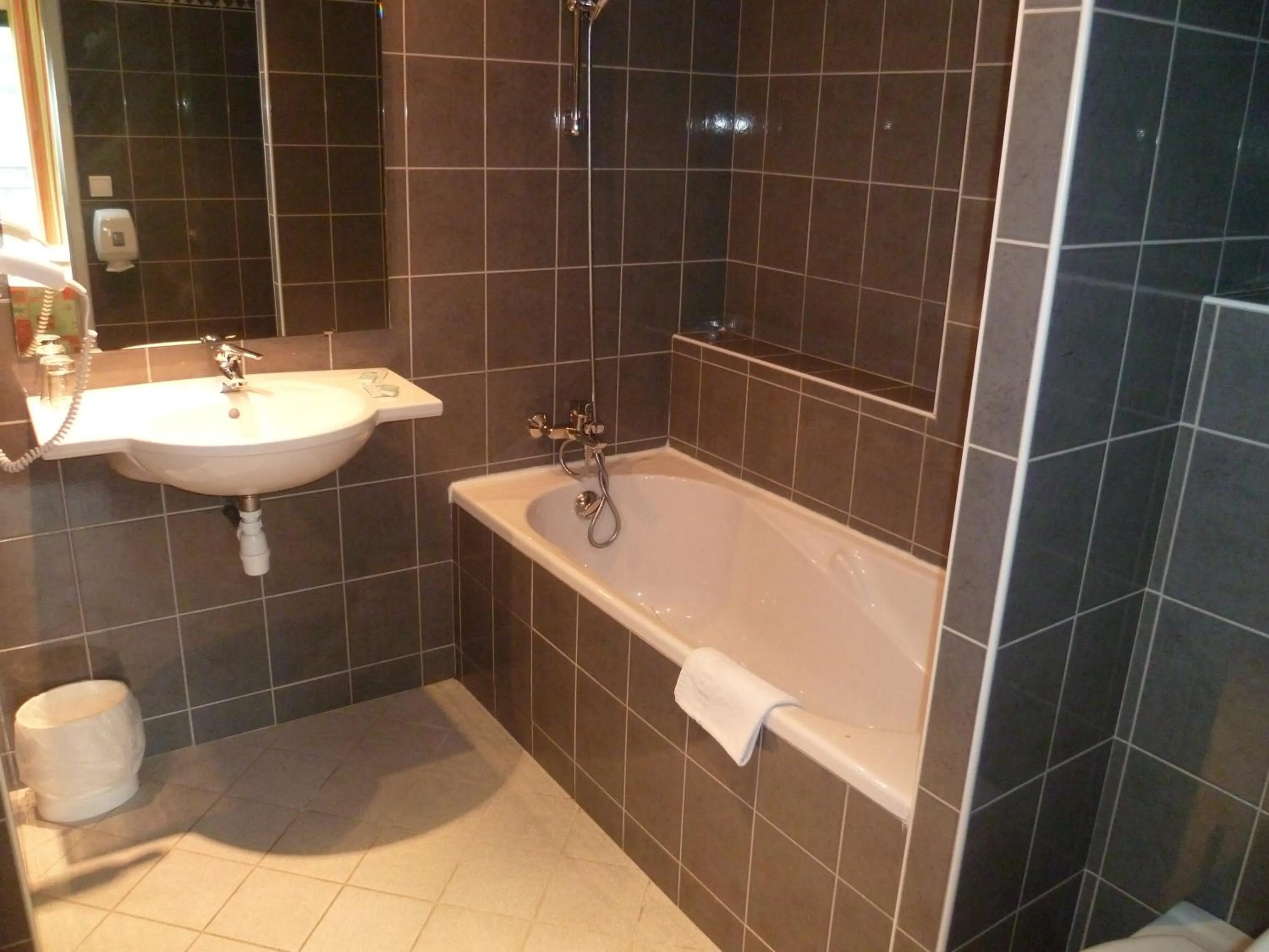 Bathroom in Hôtel Gloria & Avenue