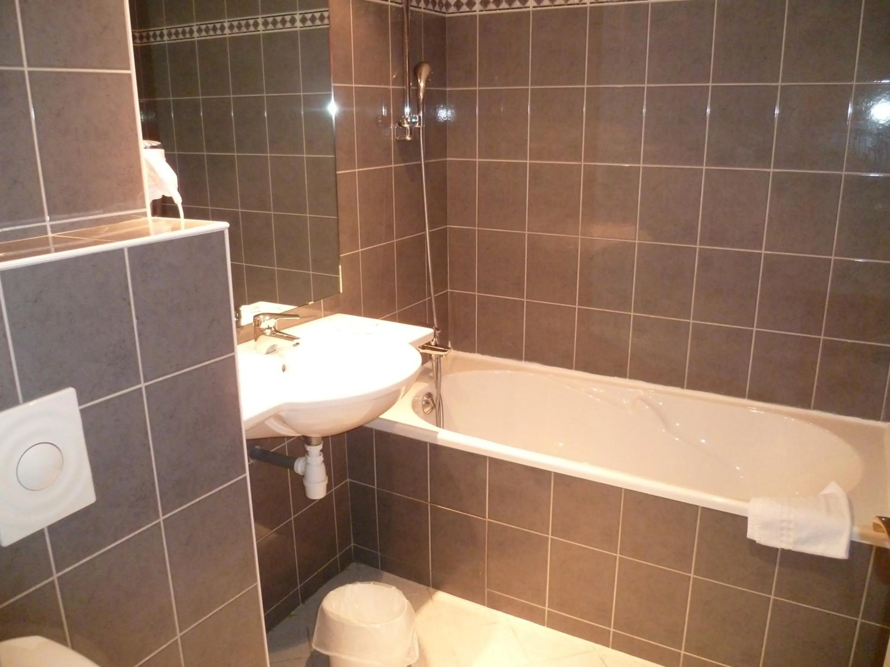 Bathroom in Hôtel Gloria & Avenue