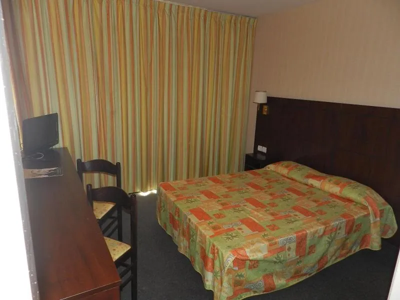 Bed in Hôtel Gloria & Avenue