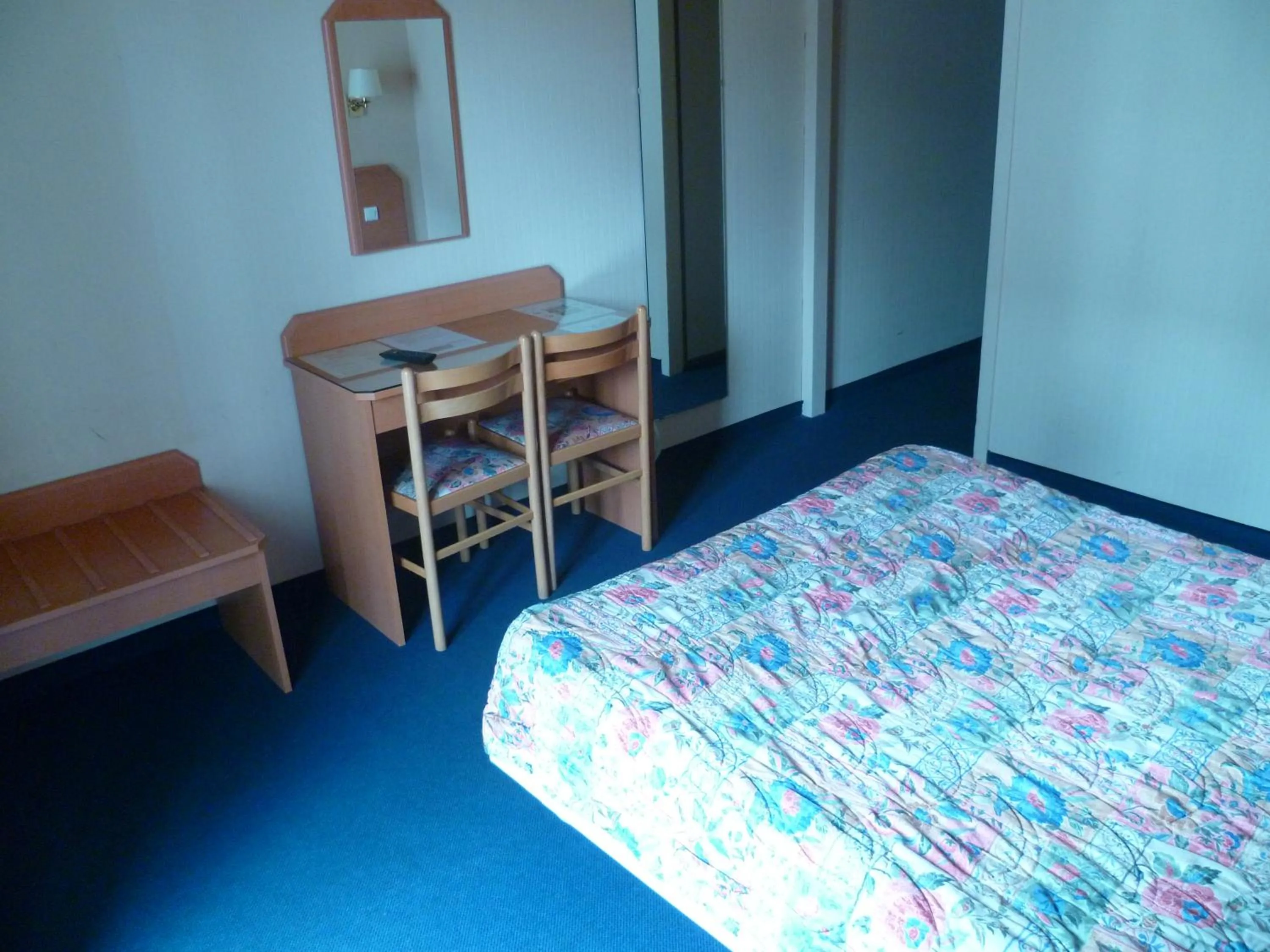 Bed in Hôtel Gloria & Avenue