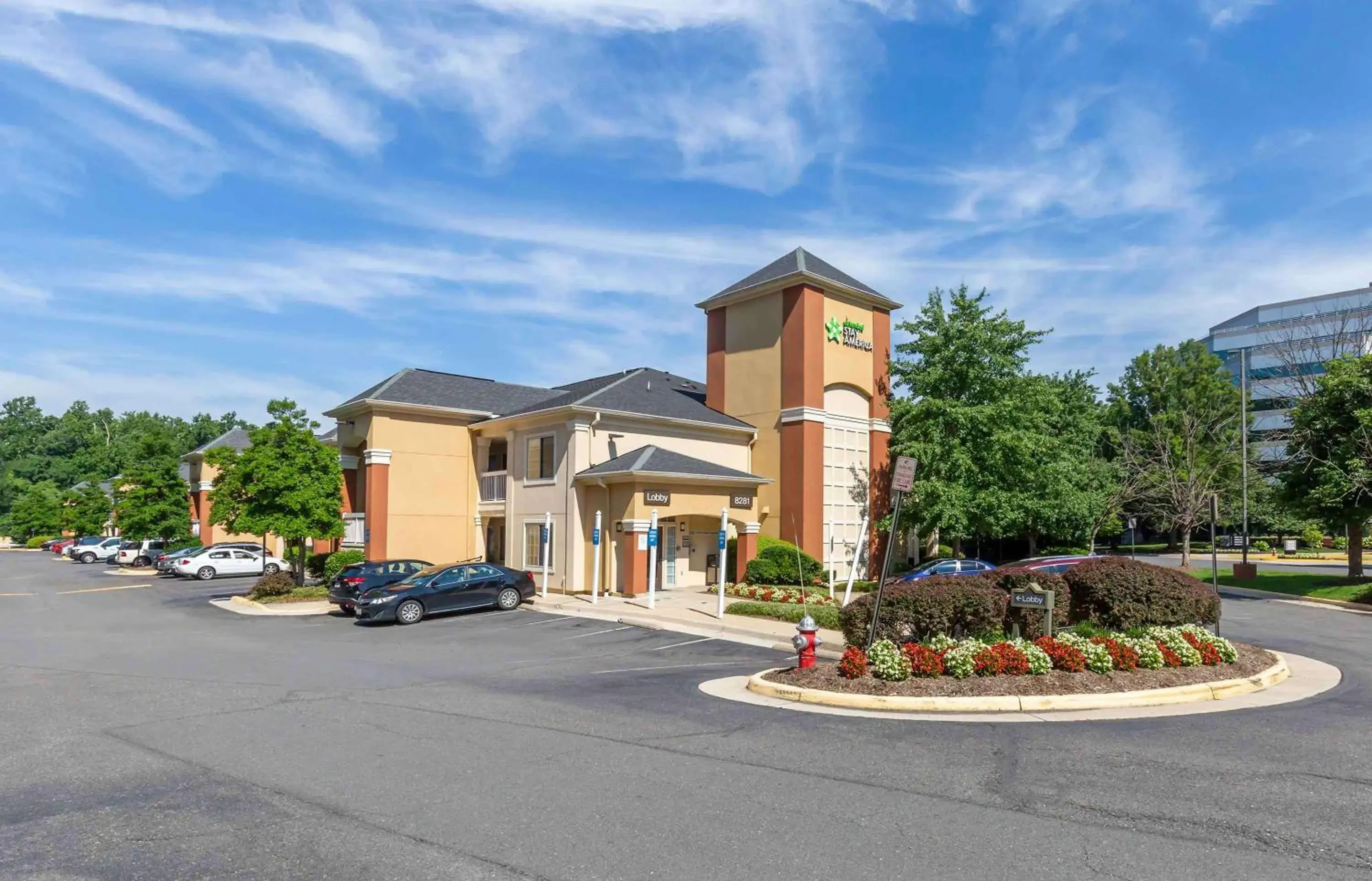 Property building in Extended Stay America Suites - Washington, DC - Falls Church - Merrifield Property building in Extended Stay America Suites - Washington, DC - Falls Church - Merrifield