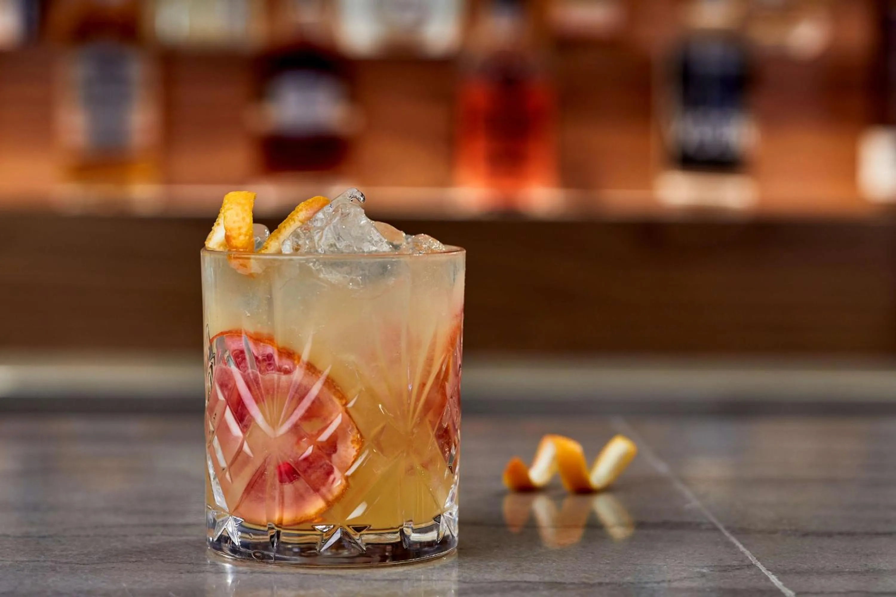 Lounge or bar in Cumberland House Knoxville, Tapestry Collection by Hilton