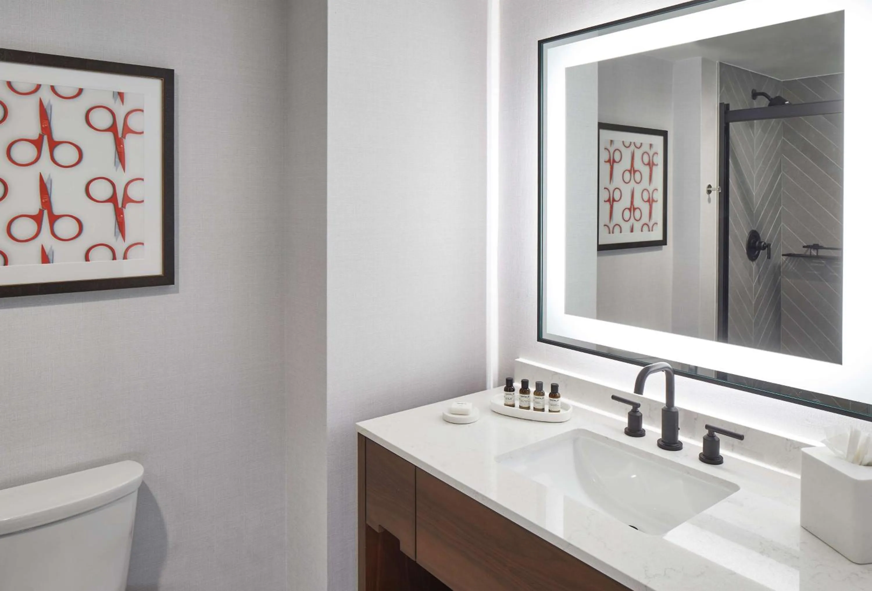 Bathroom in Cumberland House Knoxville, Tapestry Collection by Hilton