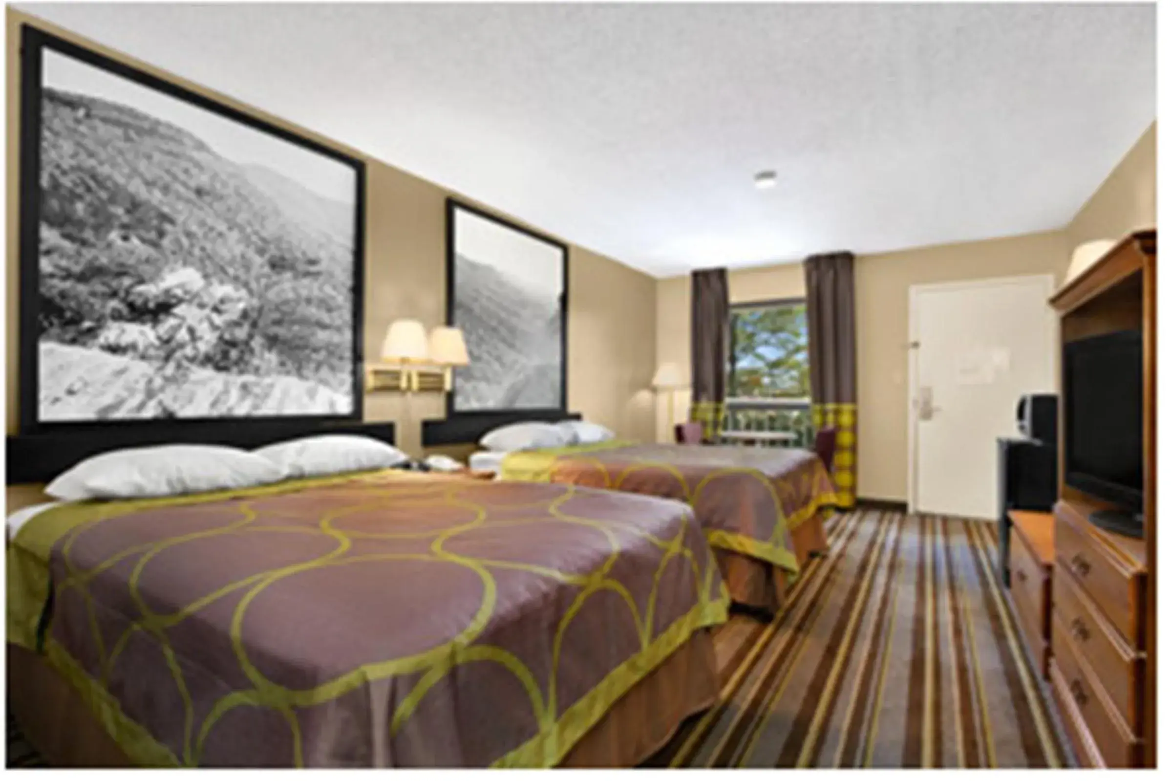 Double Room with Two Double Beds - Smoking in Super 8 by Wyndham Oxford Double Room with Two Double Beds - Smoking in Super 8 by Wyndham Oxford