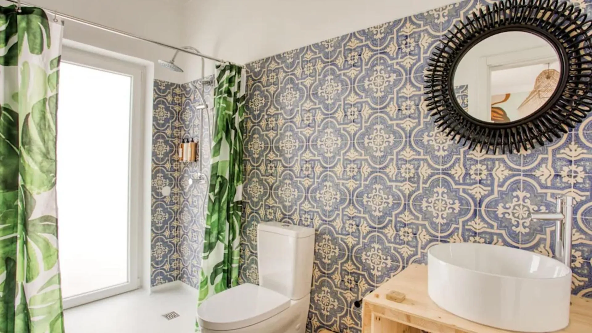 Toilet in Selina Ericeira by IKIGAI Global Hospitality