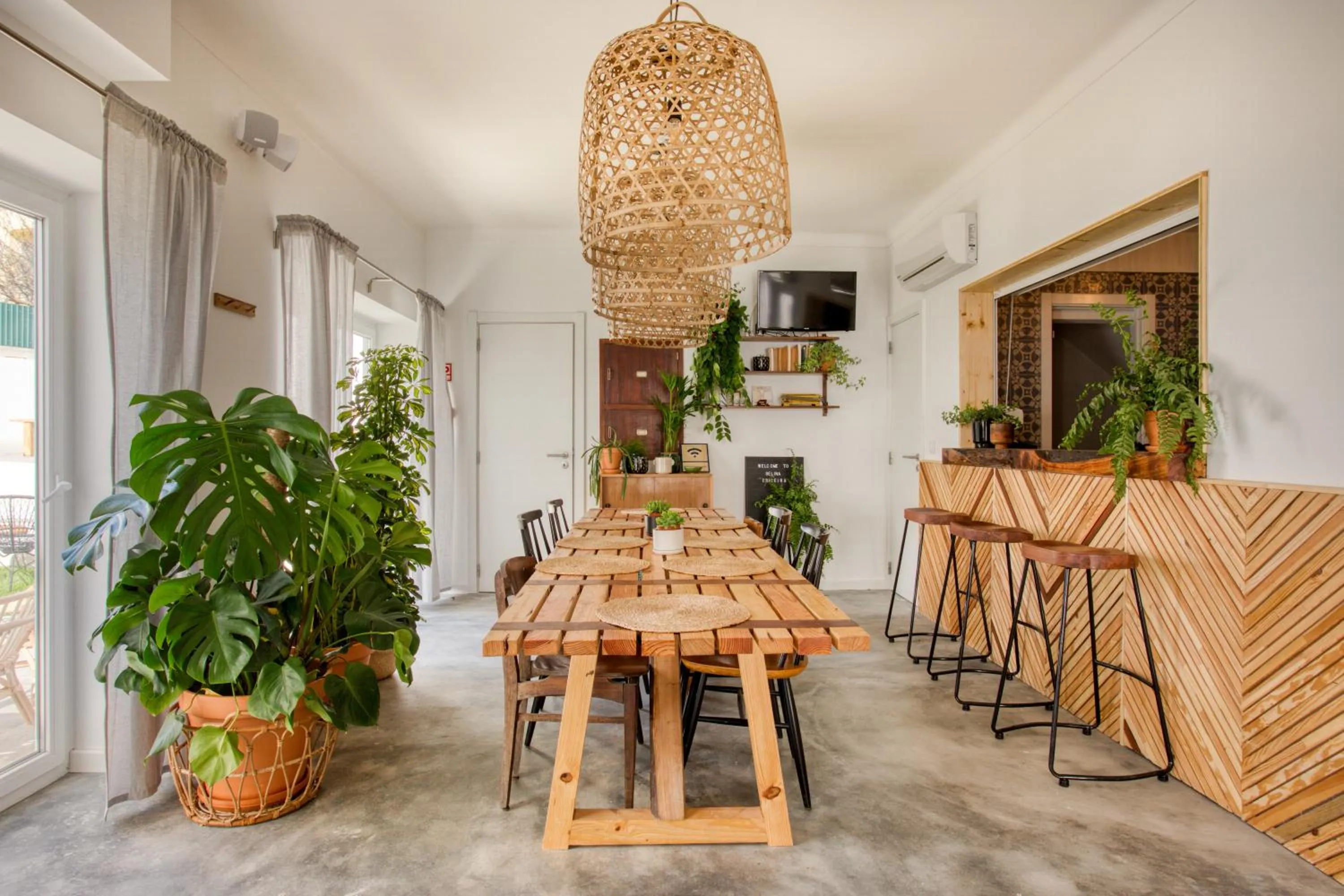 Restaurant/places to eat in Selina Ericeira by IKIGAI Global Hospitality