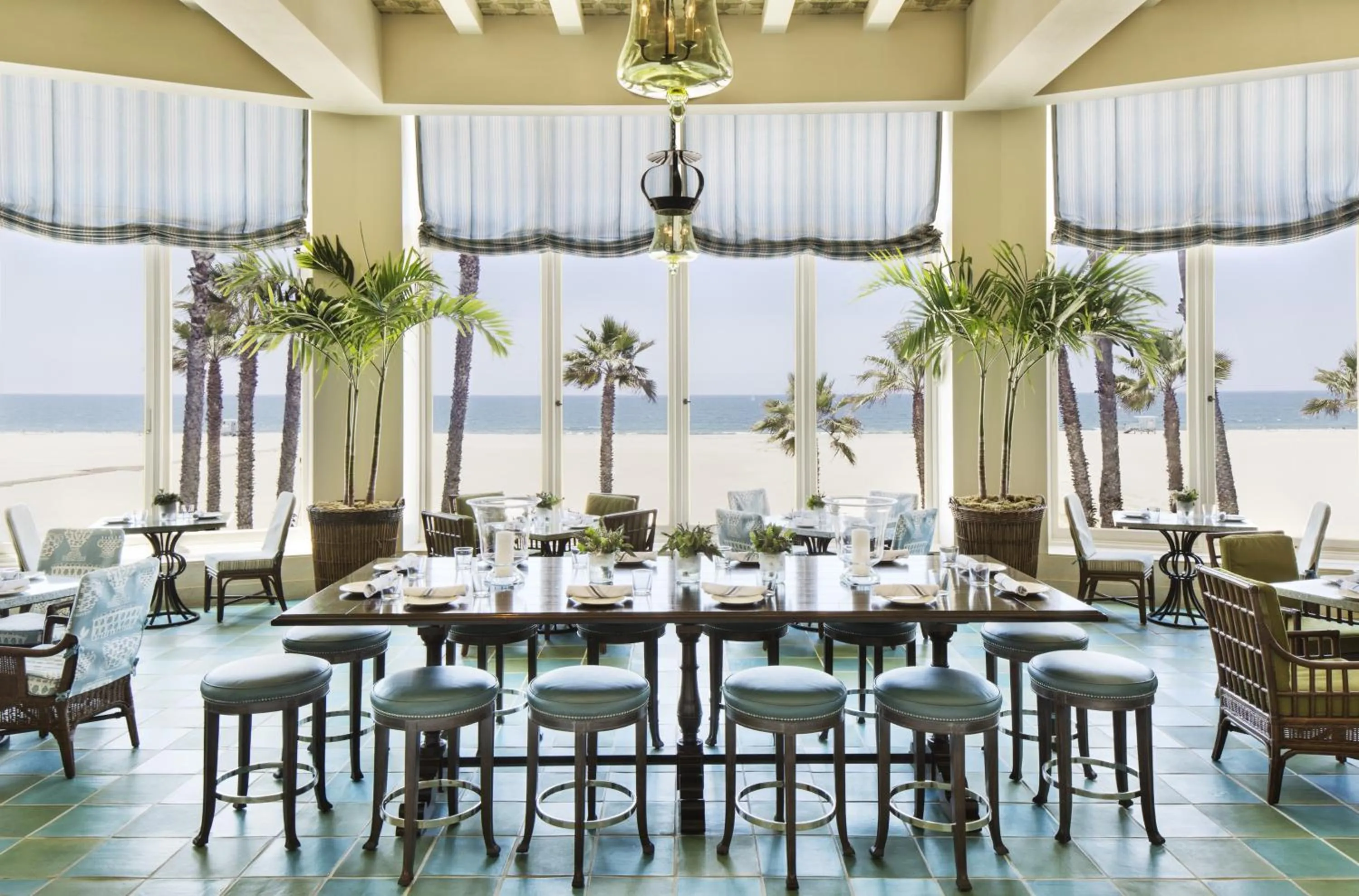 Restaurant/places to eat in Casa Del Mar