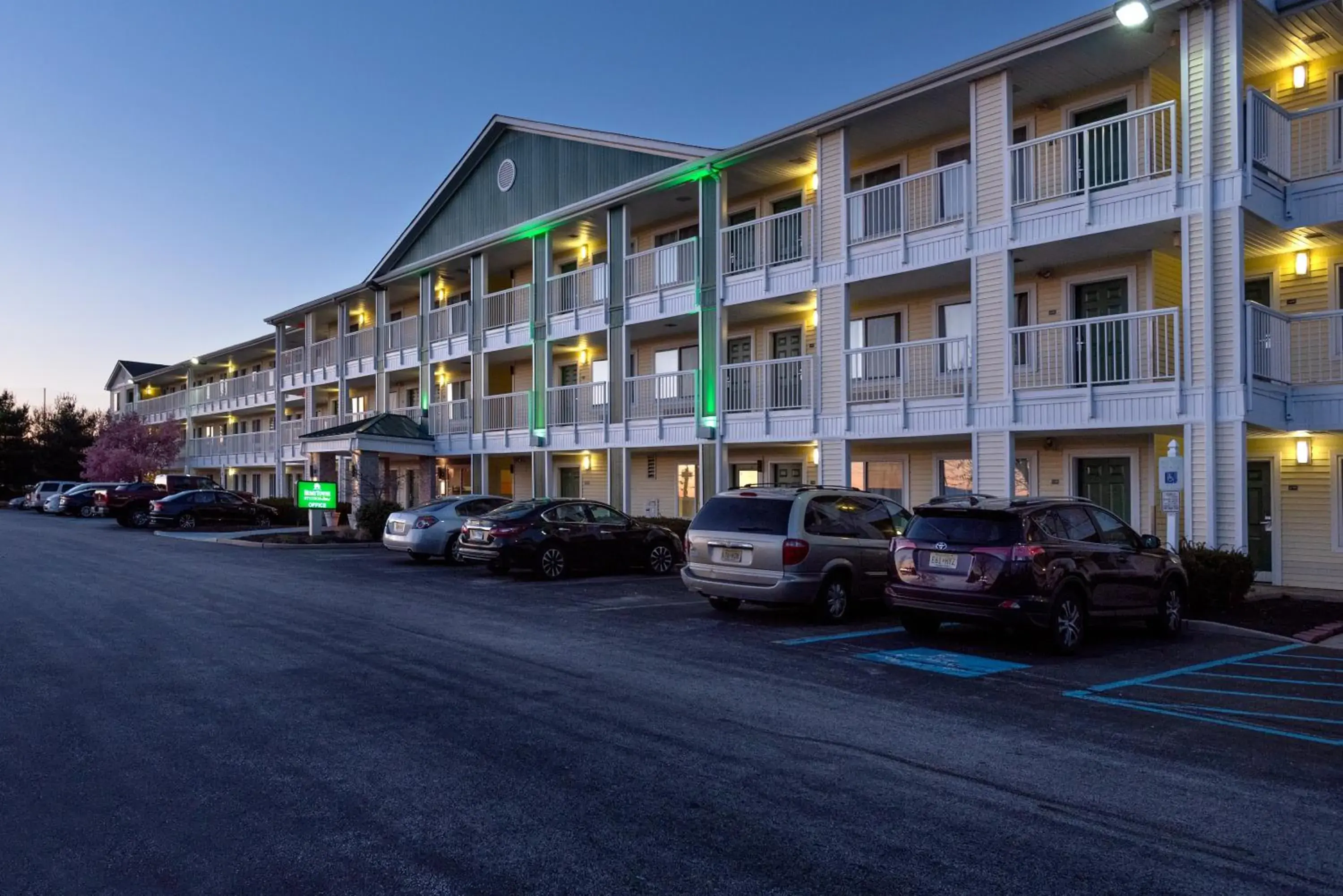 Property building in HomeTowne Studios by Red Roof Philadelphia - Maple Shade, NJ Property building in HomeTowne Studios by Red Roof Philadelphia - Maple Shade, NJ