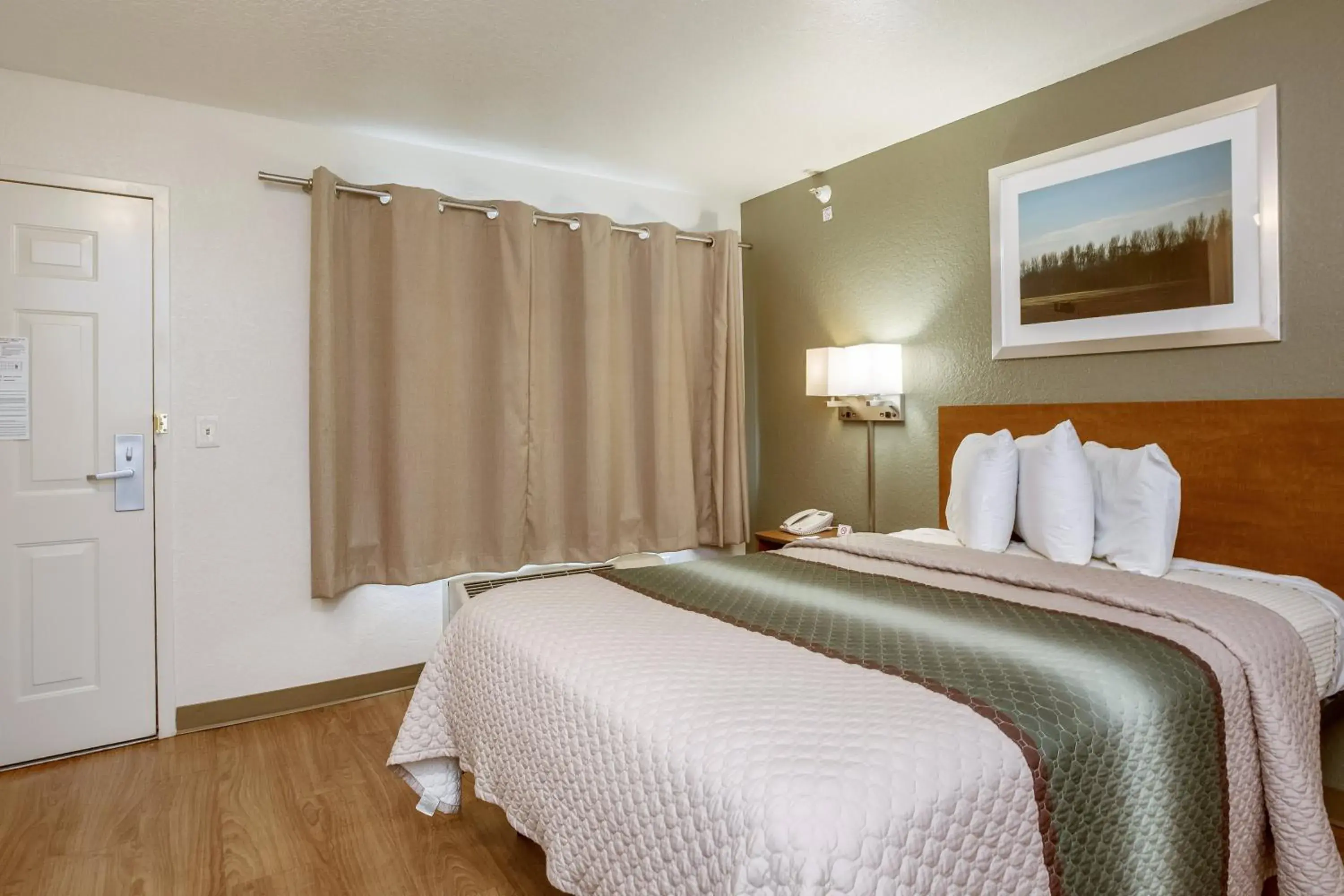 Photo of the whole room, Bed in HomeTowne Studios by Red Roof Philadelphia - Maple Shade, NJ Photo of the whole room, Bed in HomeTowne Studios by Red Roof Philadelphia - Maple Shade, NJ