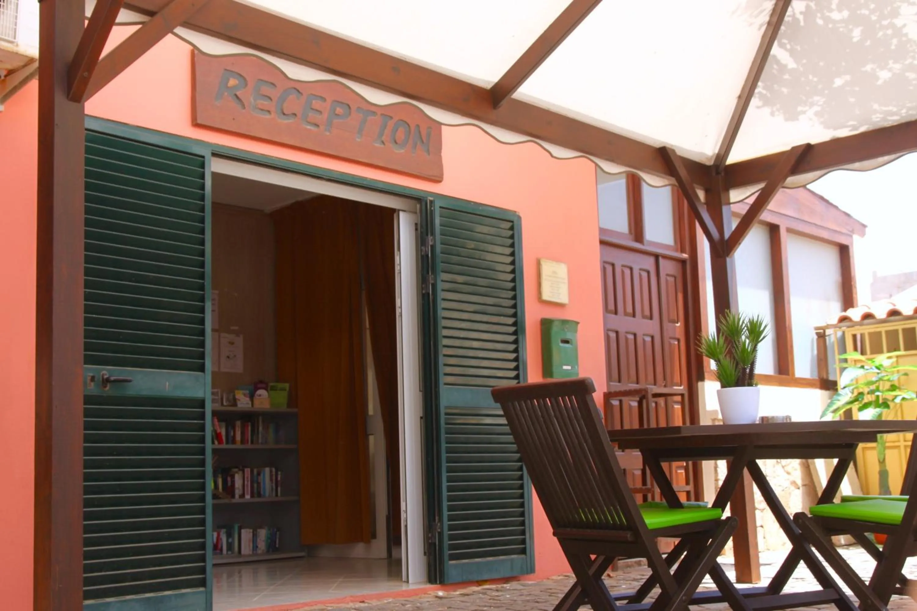 Facade/entrance in Nautilus Aparthotel