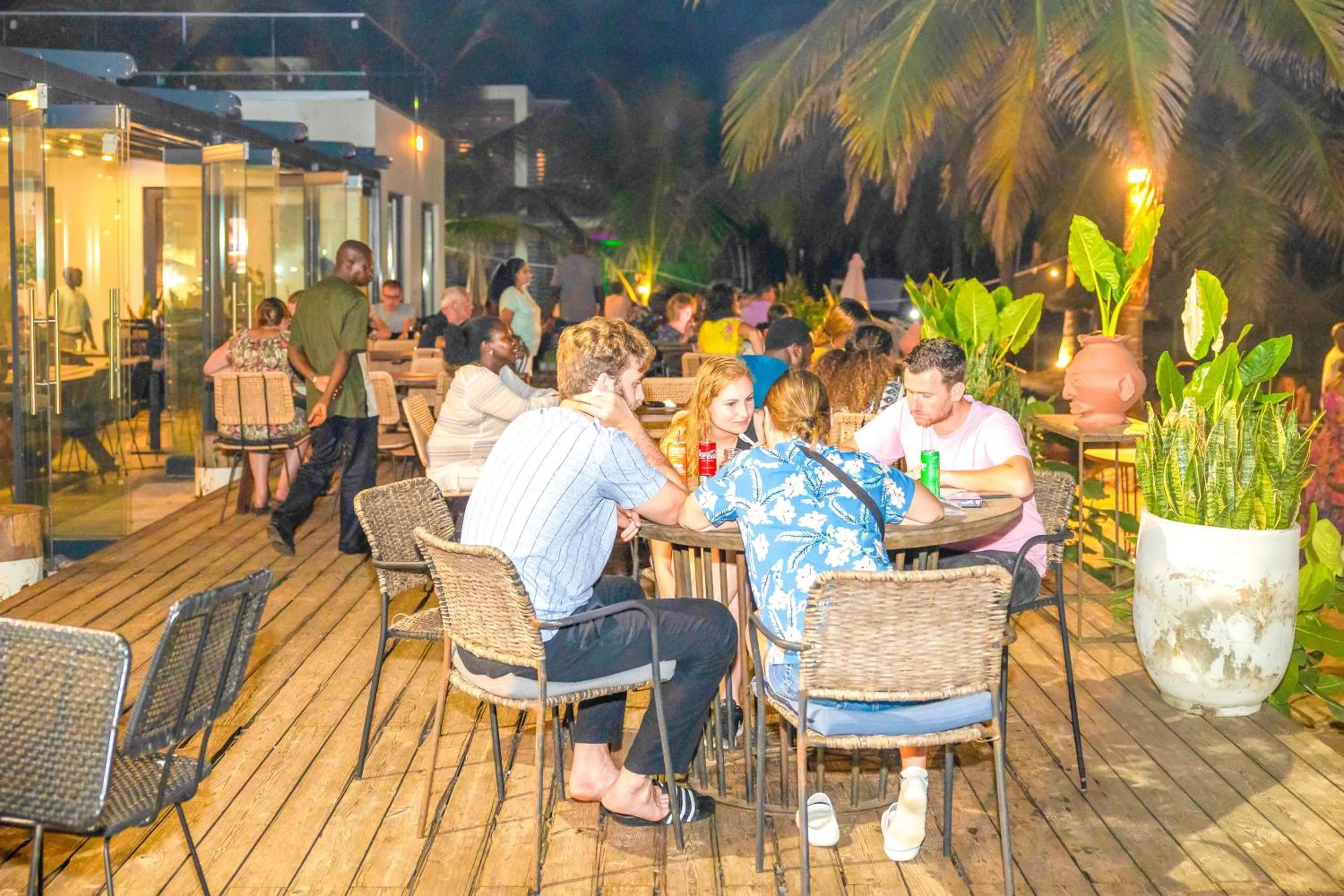 Restaurant/places to eat in Tamala Beach Resort