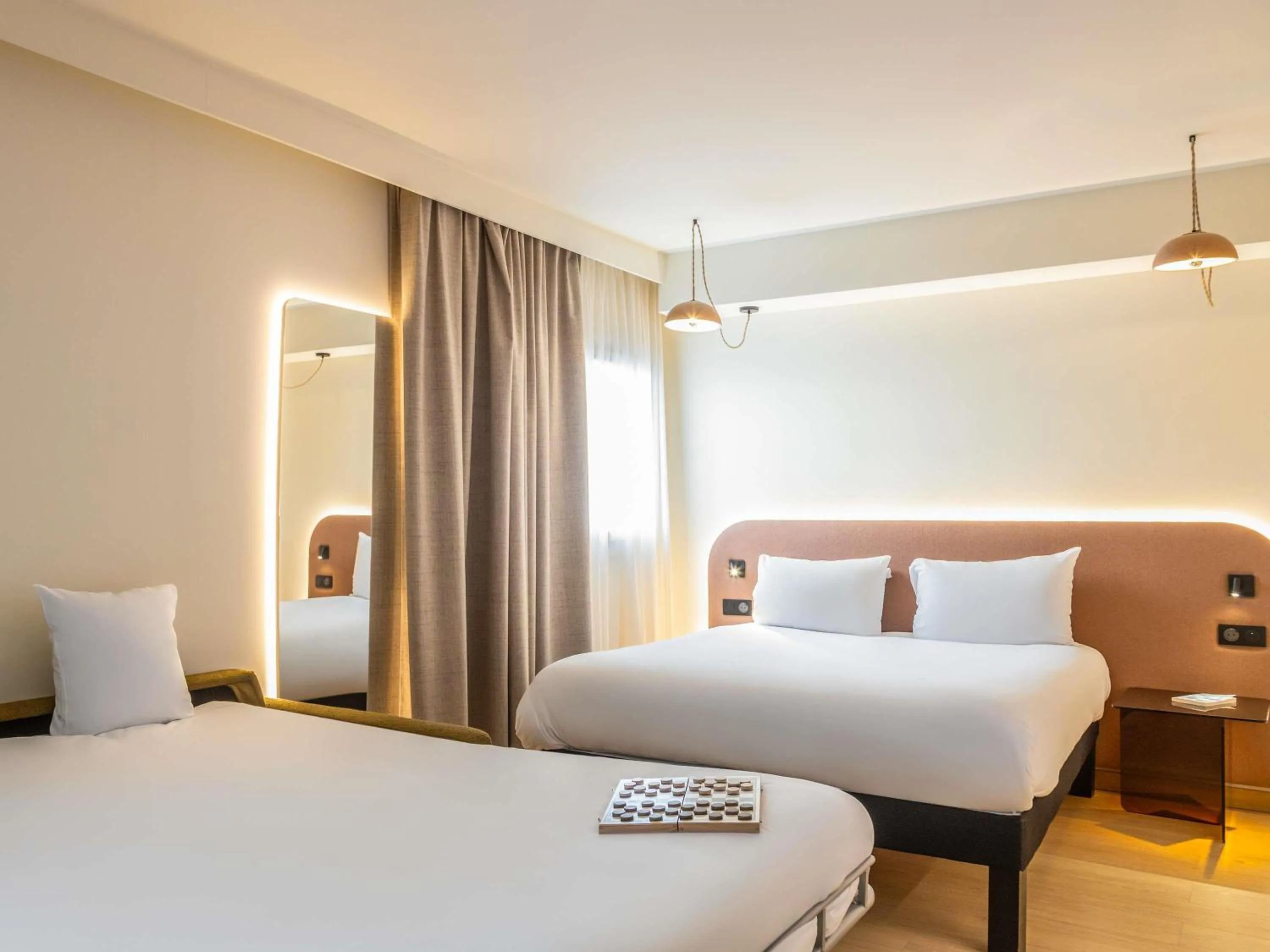 Bedroom, Bed in ibis Styles Marseille Palais des Congrès Vélodrome