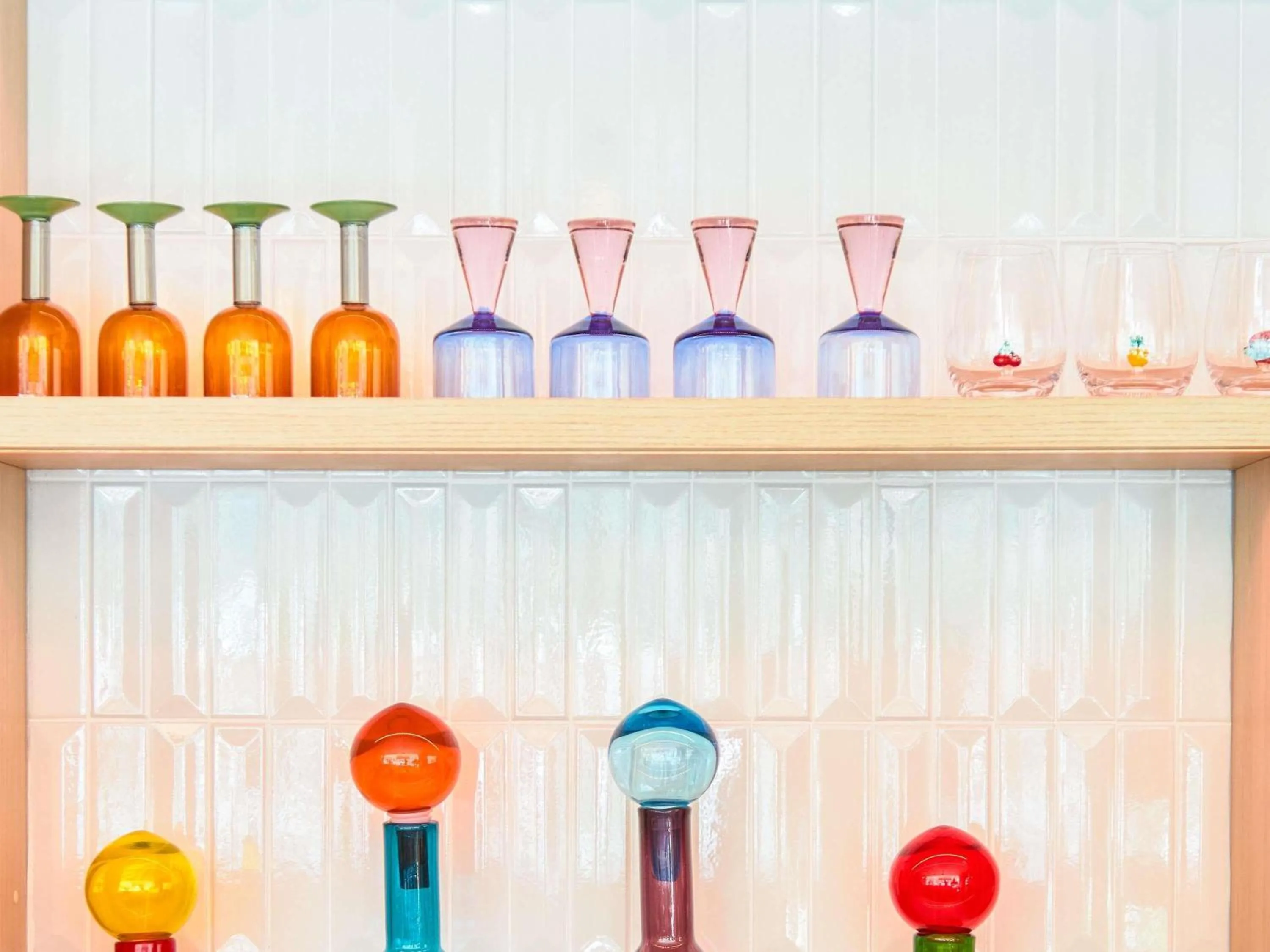 Lounge or bar in ibis Styles Marseille Palais des Congrès Vélodrome