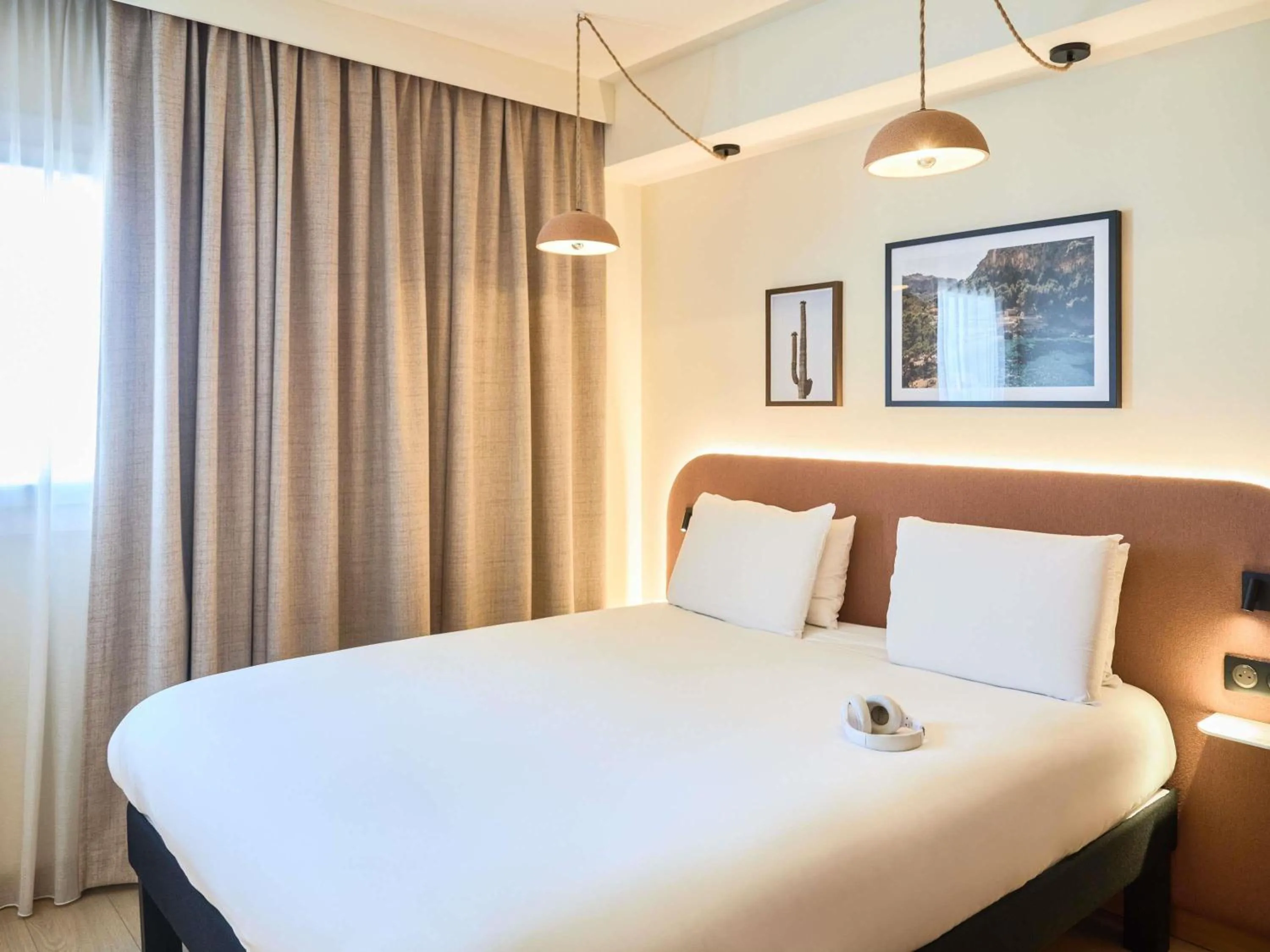 Bedroom, Bed in ibis Styles Marseille Palais des Congrès Vélodrome