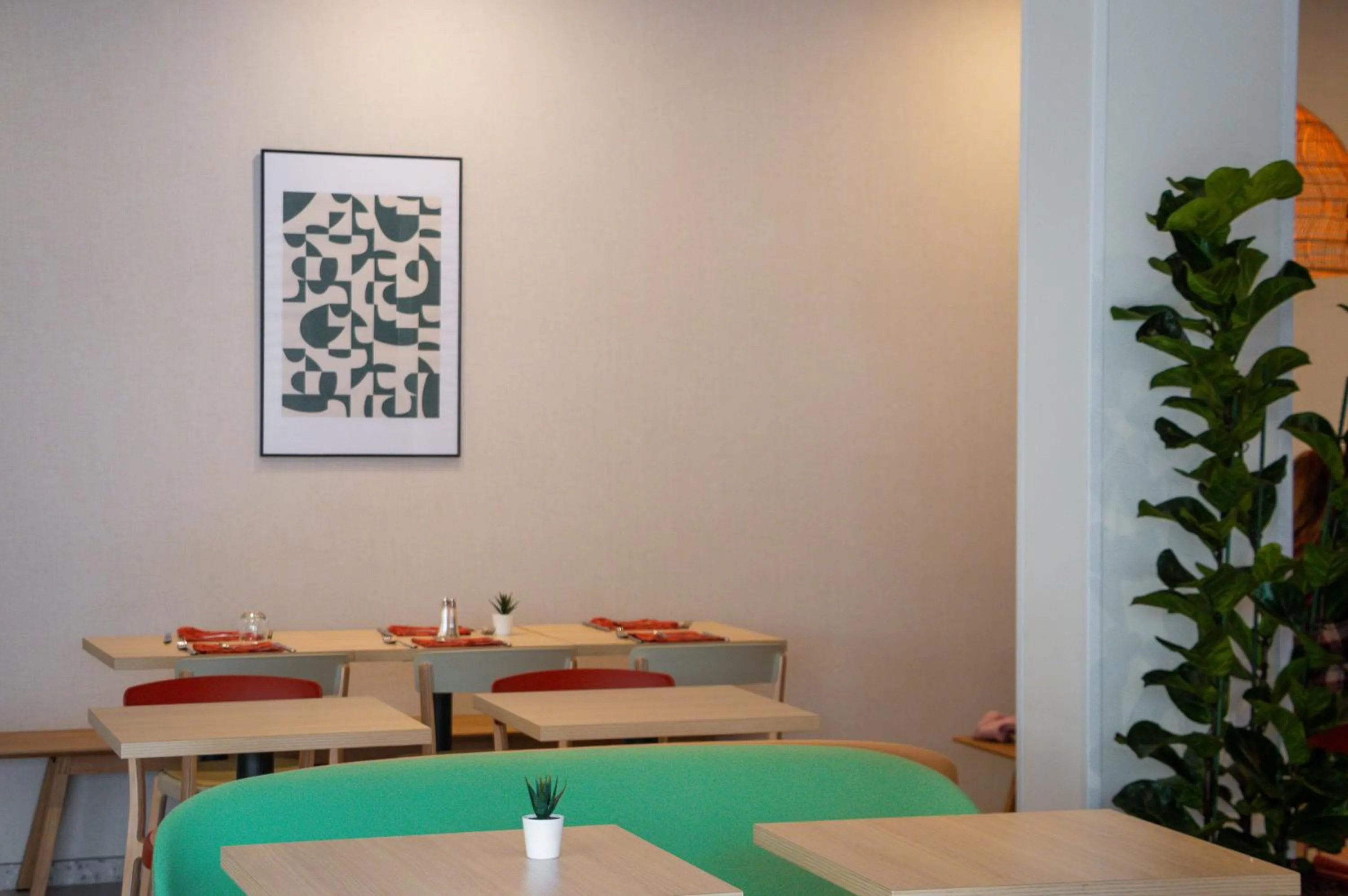 Kyriad Marseille Palais Des Congrès – Vélodrome