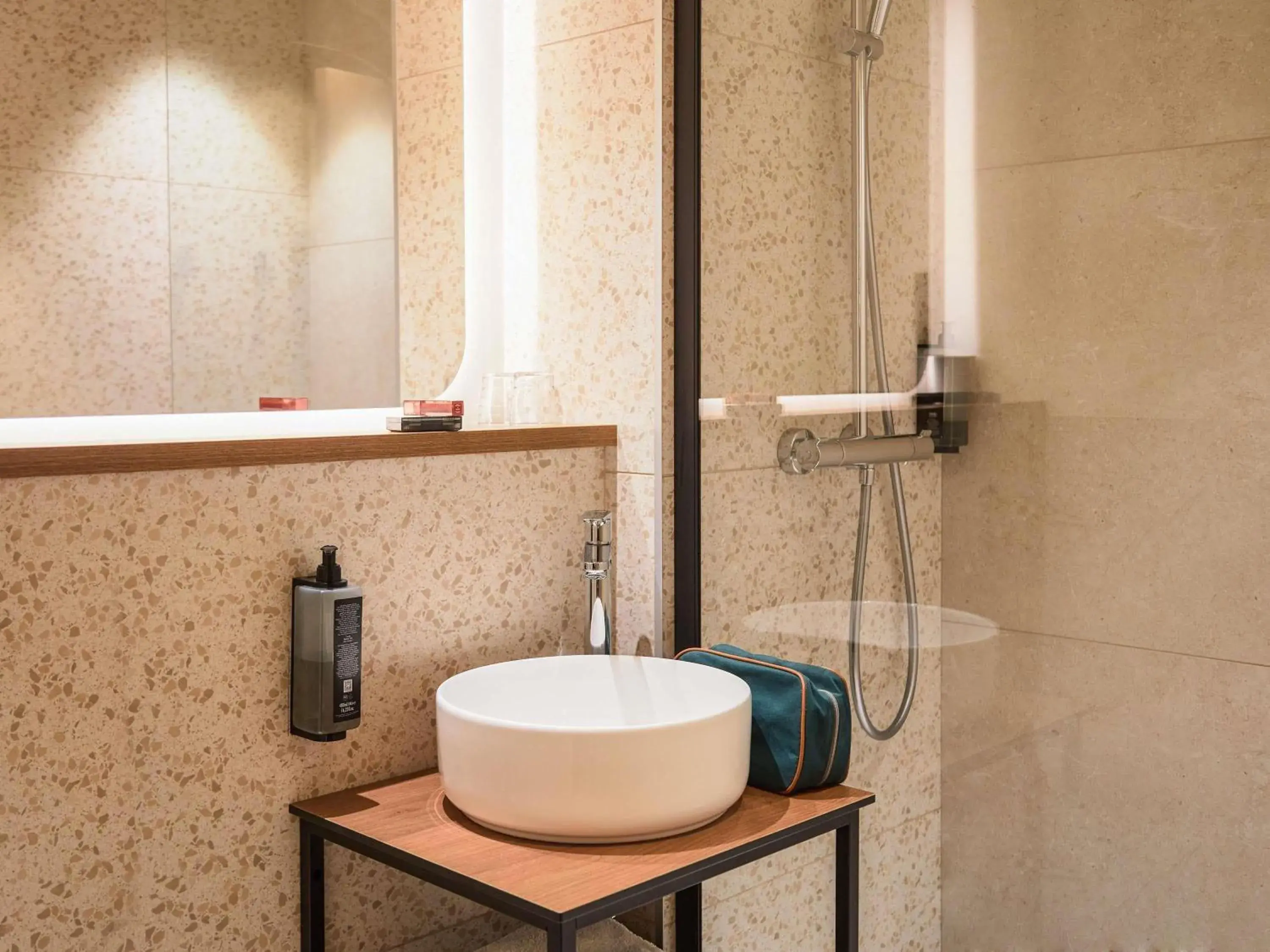 Bedroom in ibis Styles Marseille Palais des Congrès Vélodrome Bedroom in ibis Styles Marseille Palais des Congrès Vélodrome