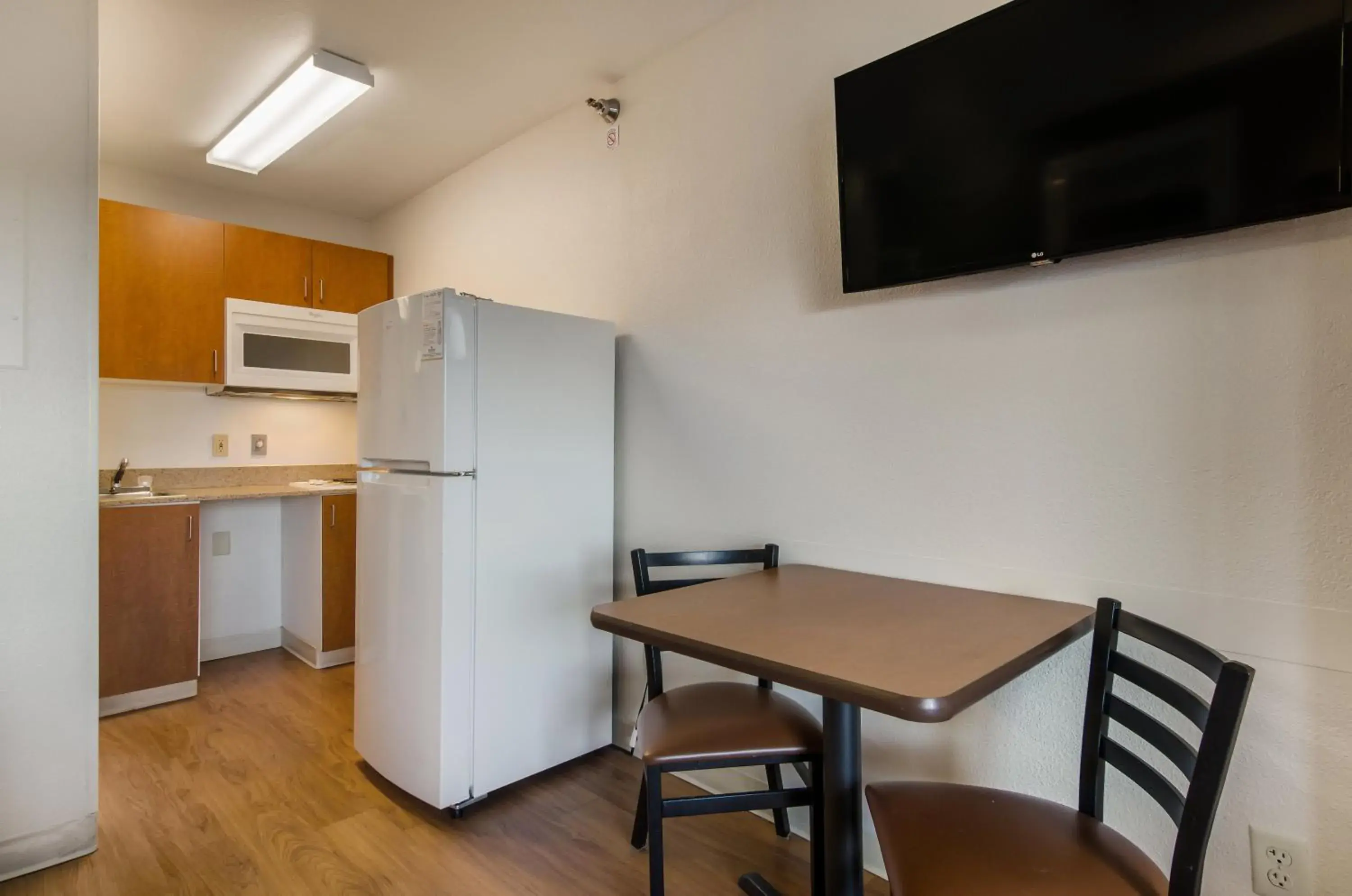 Photo of the whole room in HomeTowne Studios by Red Roof Denver - Glendale/ Cherry Creek Photo of the whole room in HomeTowne Studios by Red Roof Denver - Glendale/ Cherry Creek