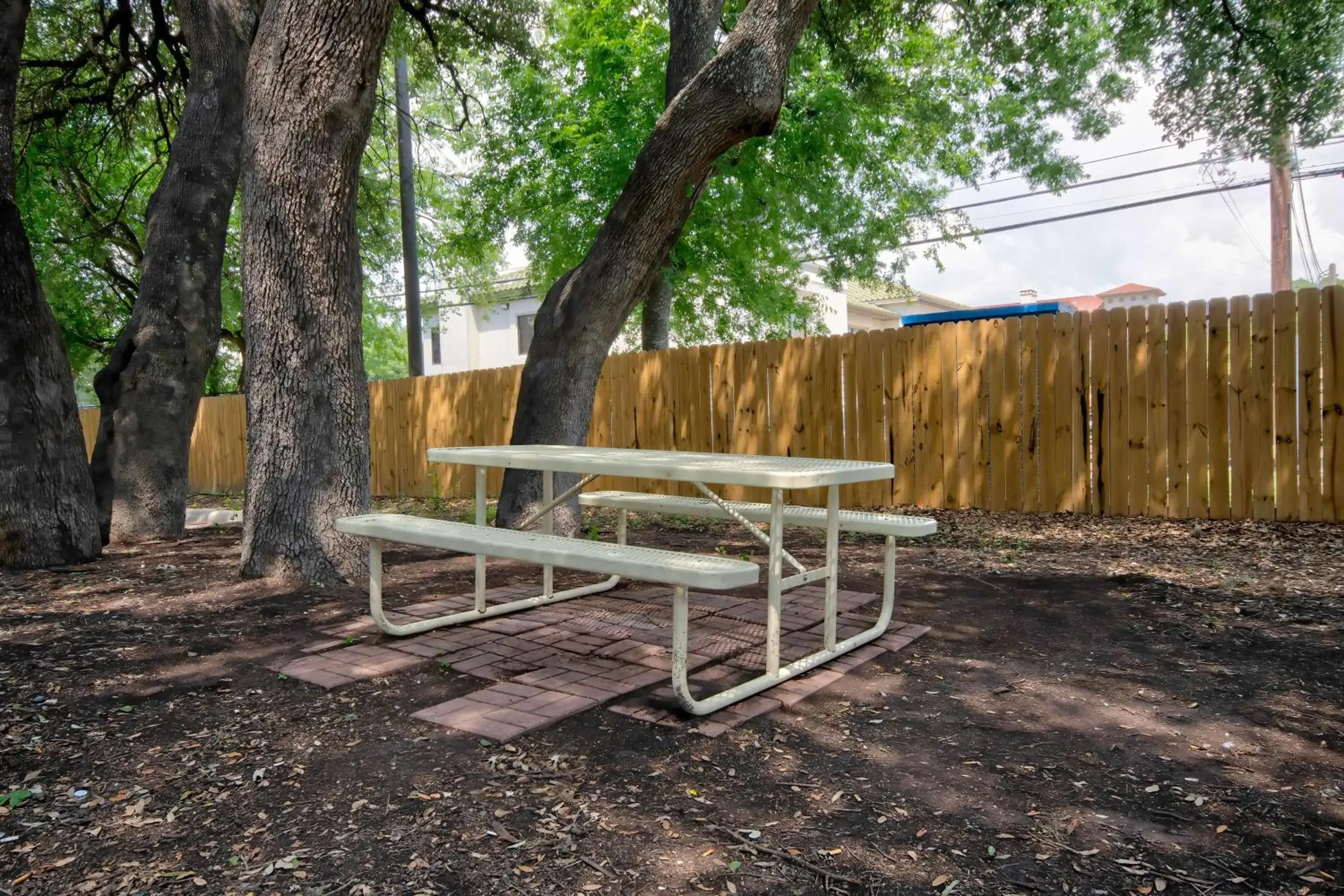 Property building in Studio 6-San Antonio, TX - Medical Center Property building in Studio 6-San Antonio, TX - Medical Center