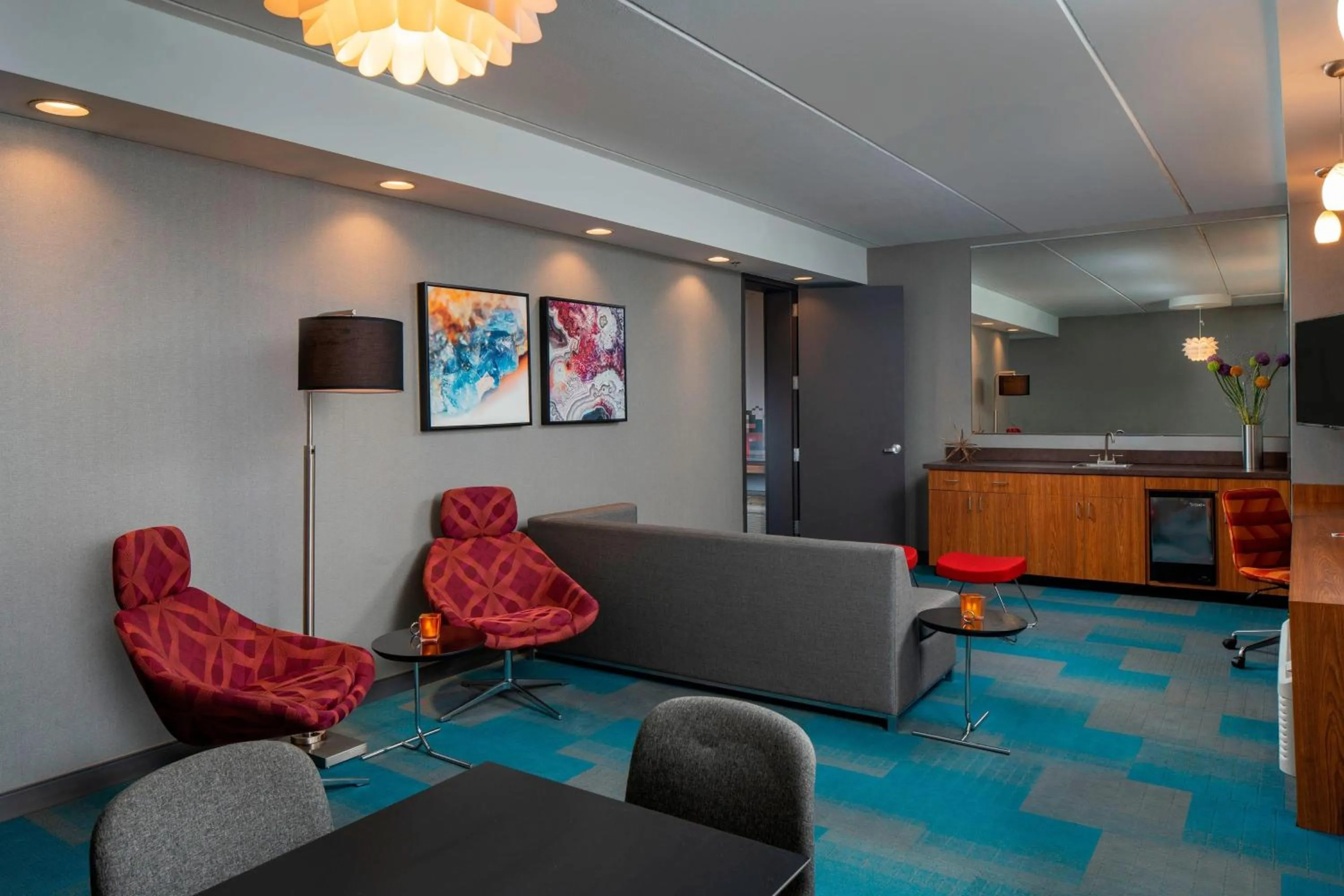 Living room in Aloft Hotel Rogers Bentonville
