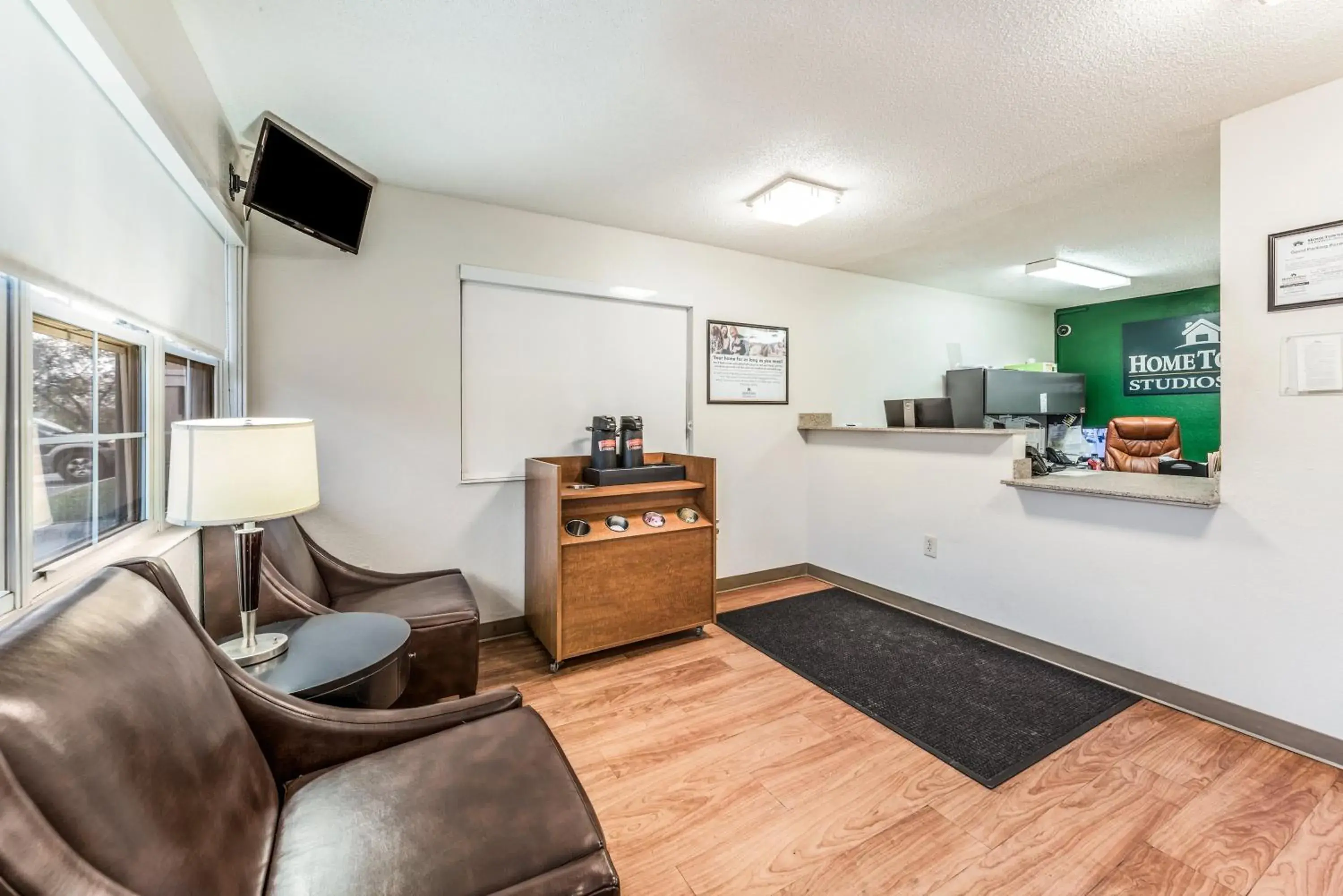 Lobby or reception in HomeTowne by Red Roof Studios Cincinnati - Sharonville Lobby or reception in HomeTowne by Red Roof Studios Cincinnati - Sharonville