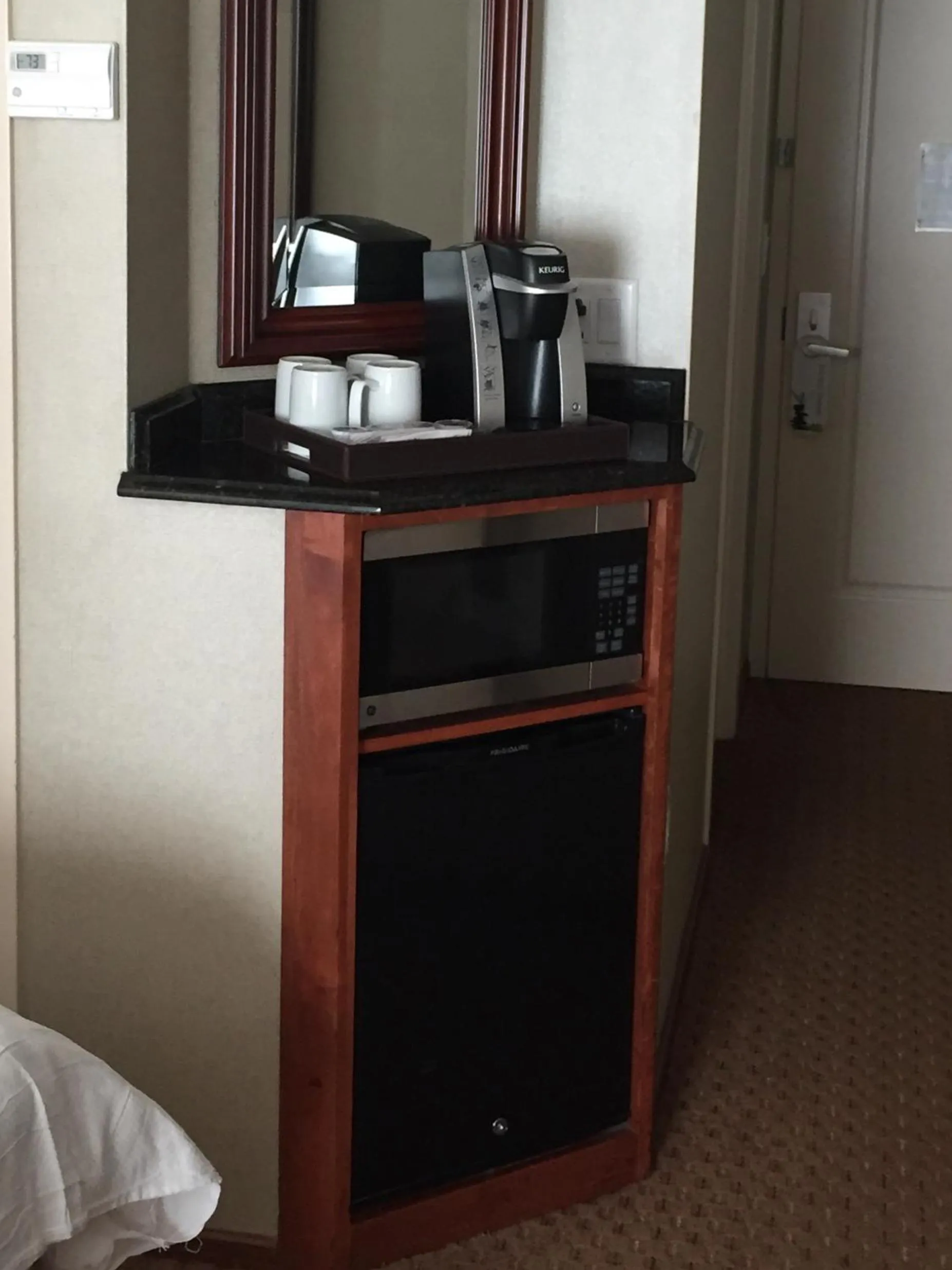 Coffee/tea facilities in Town & Country Inn and Suites